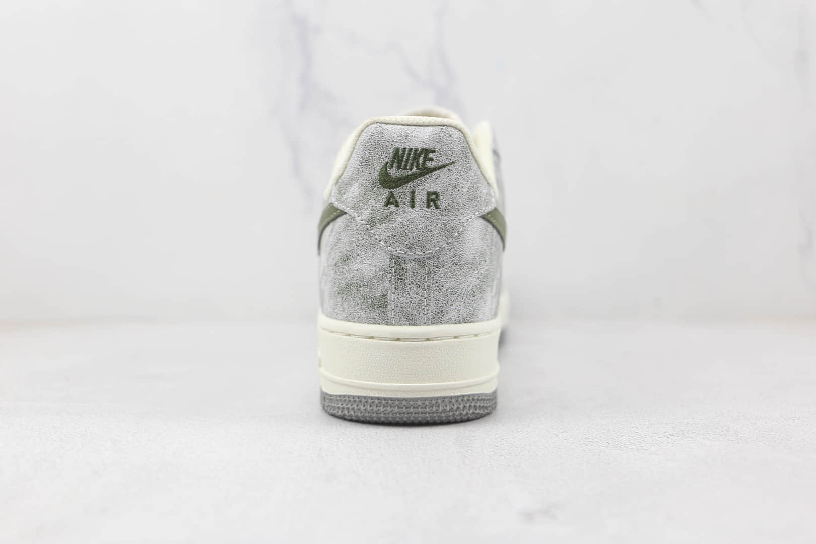 耐克Nike Air Force 1 07 Low纯原版本低帮空军一号迷雾灰板鞋内置气垫 货号：BL5866-906