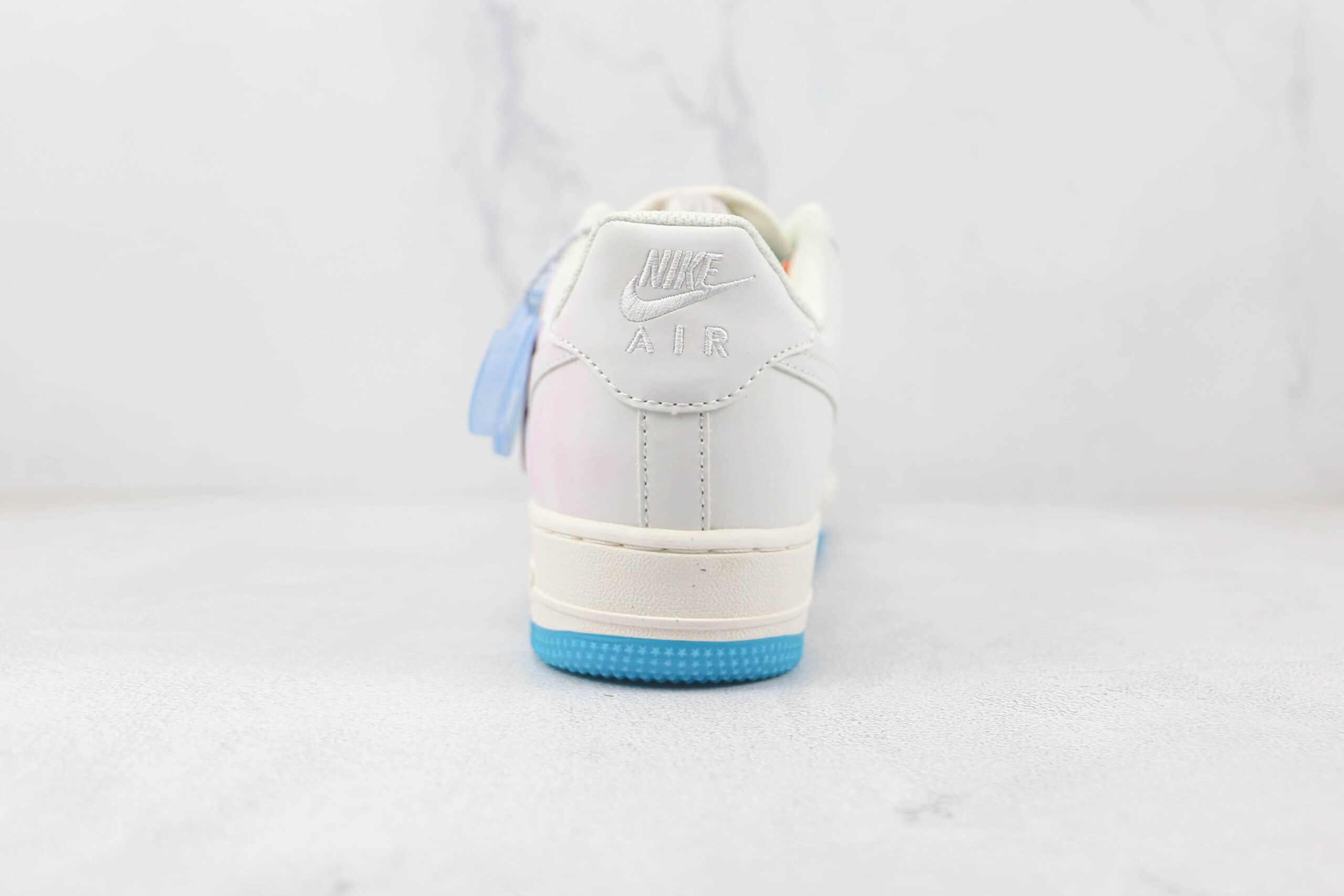 耐克Nike Air Force 1’07 Low纯原版本低帮空军一号变色龙板鞋原楦头纸板打造 货号：DD3396-131