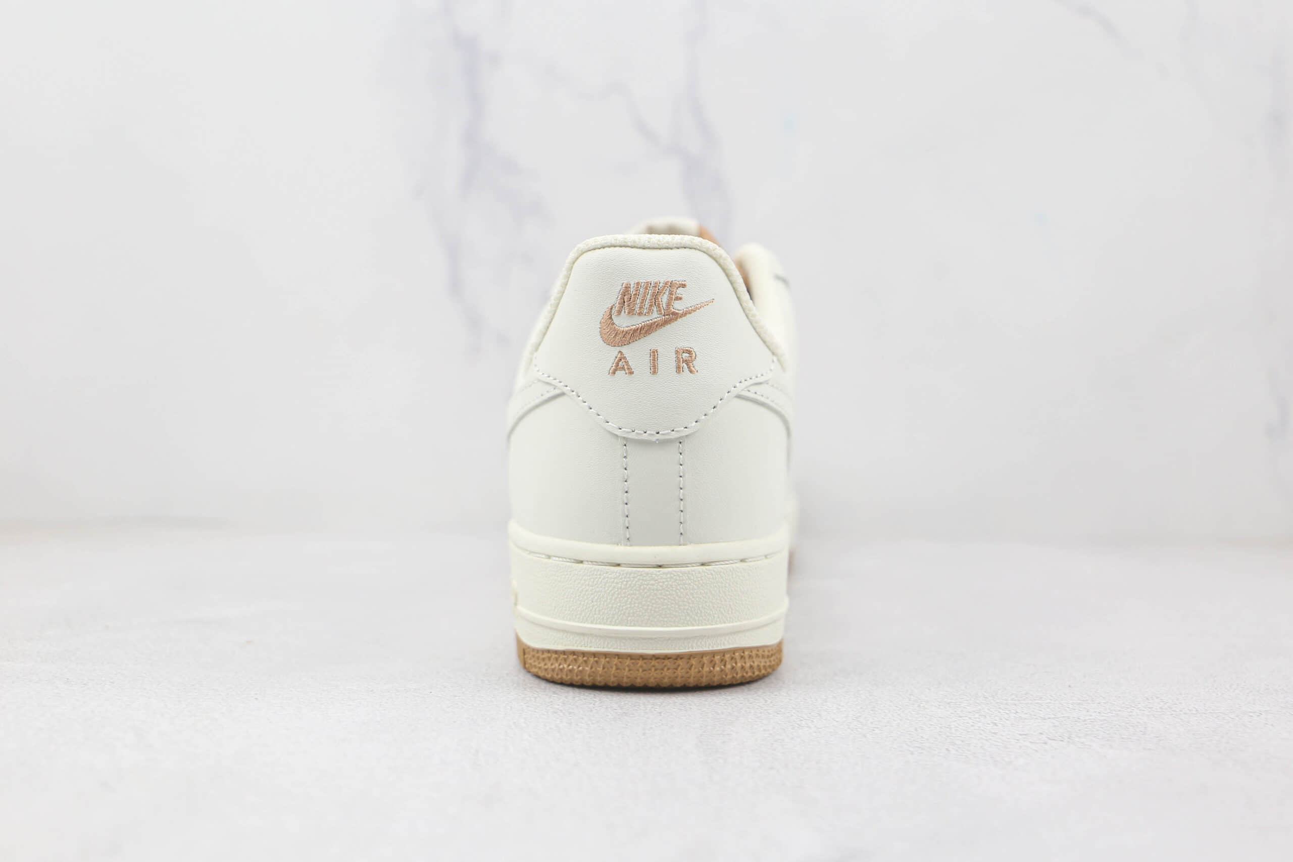 耐克Nike Air Force 1 07 Low纯原版本低帮空军一号白棕拼接板鞋内置气垫 货号：PQ3369-281