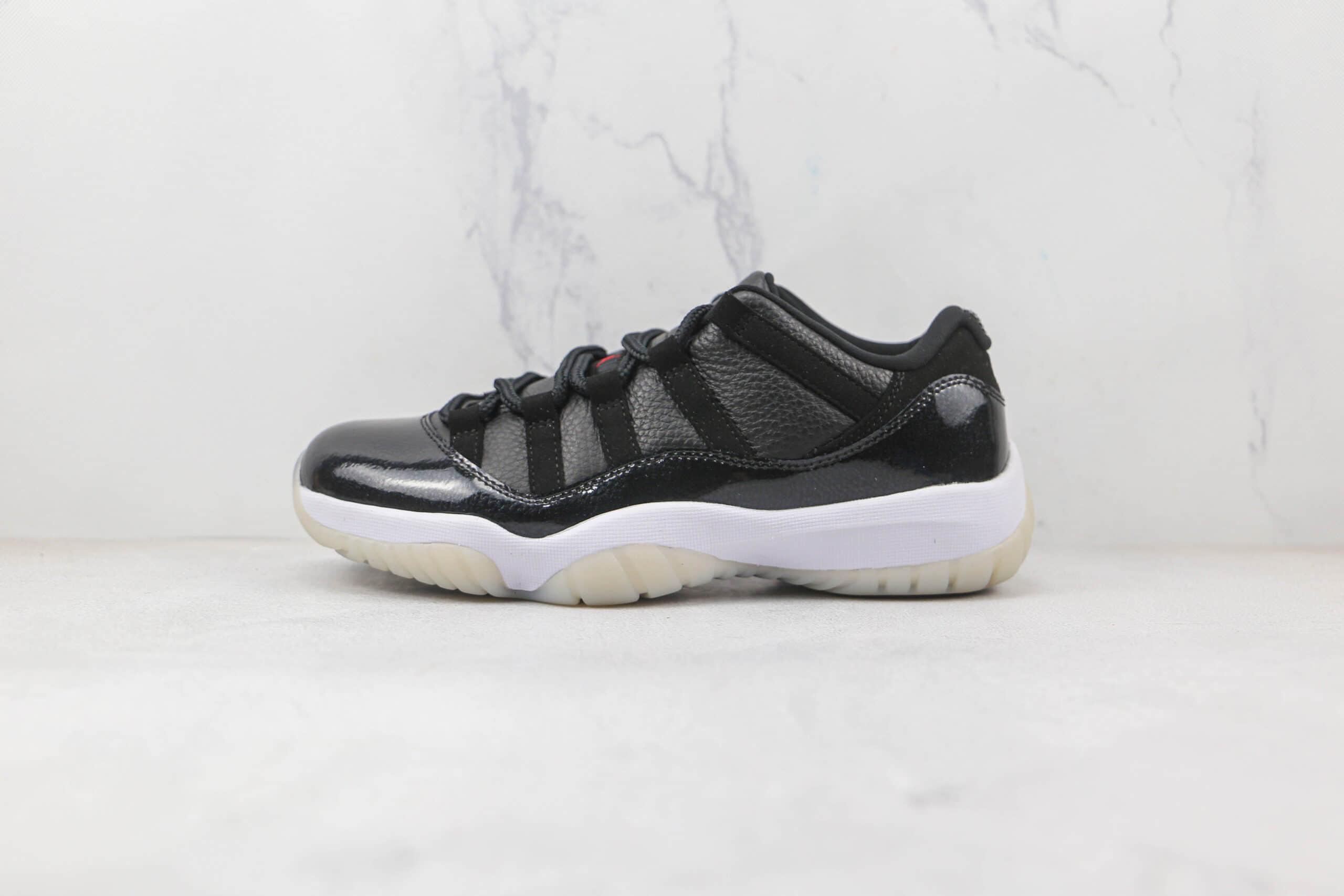 乔丹Air Jordan AJ11 Low纯原版本低帮AJ11 72-10大魔王篮球鞋内置气垫碳板支持实战 货号：AV2187-001