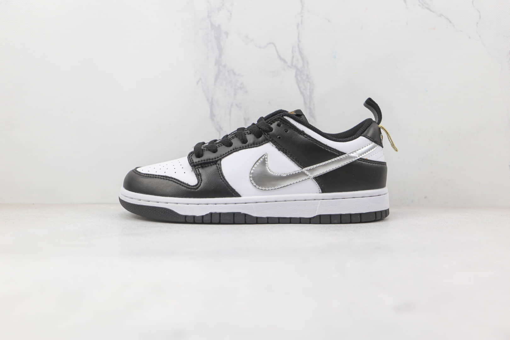 耐克Nike Court Borough Low 2 SE1纯原版本低帮白黑银色学院风格板鞋原楦头纸板打造 货号：DH9764-001