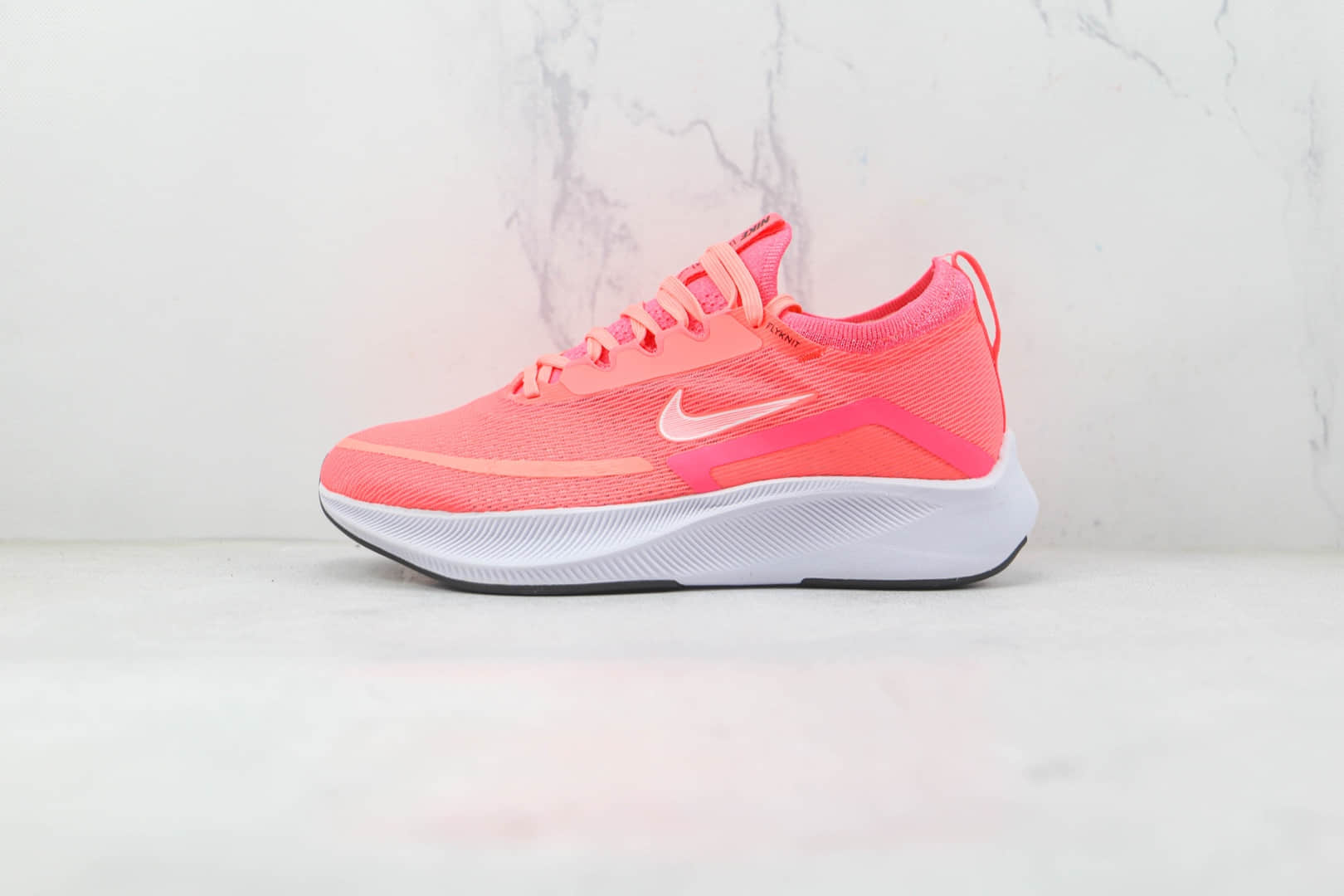 耐克Nike Zoom Fly 4 PG纯原版本粉红色Fly4碳板跑步鞋原楦头纸板打造 货号：CT2401-600