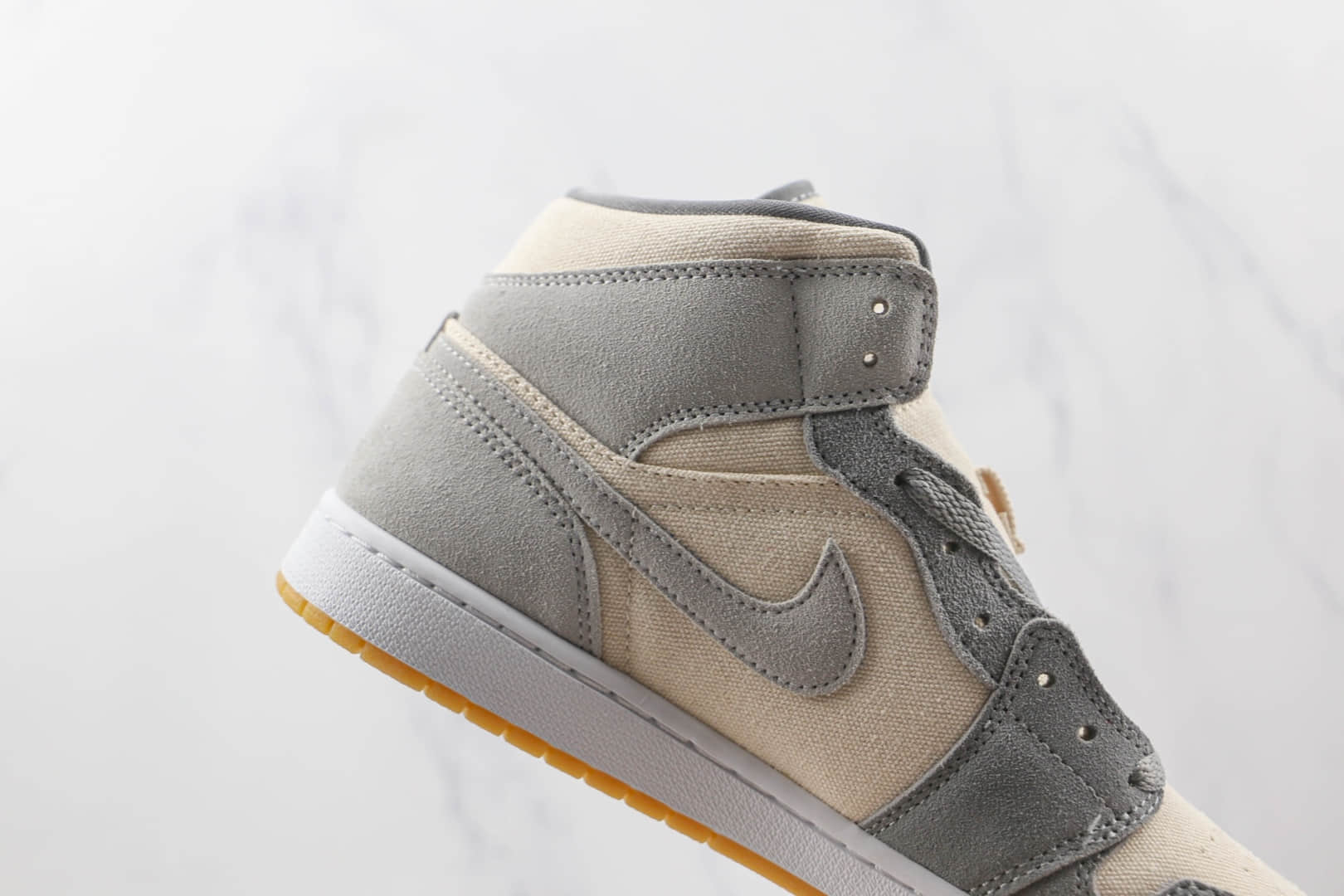 乔丹Air Jordan 1 Mid纯原版本中帮AJ1米灰色椰奶配色板鞋原档案数据开发 货号：DN4281-100