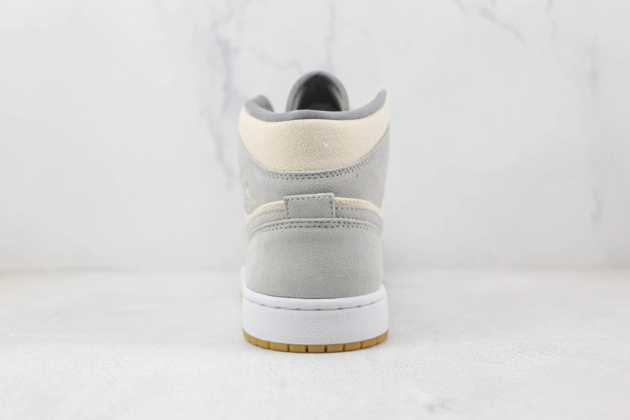乔丹Air Jordan 1 Mid纯原版本中帮AJ1米灰色椰奶配色板鞋原档案数据开发 货号：DN4281-100
