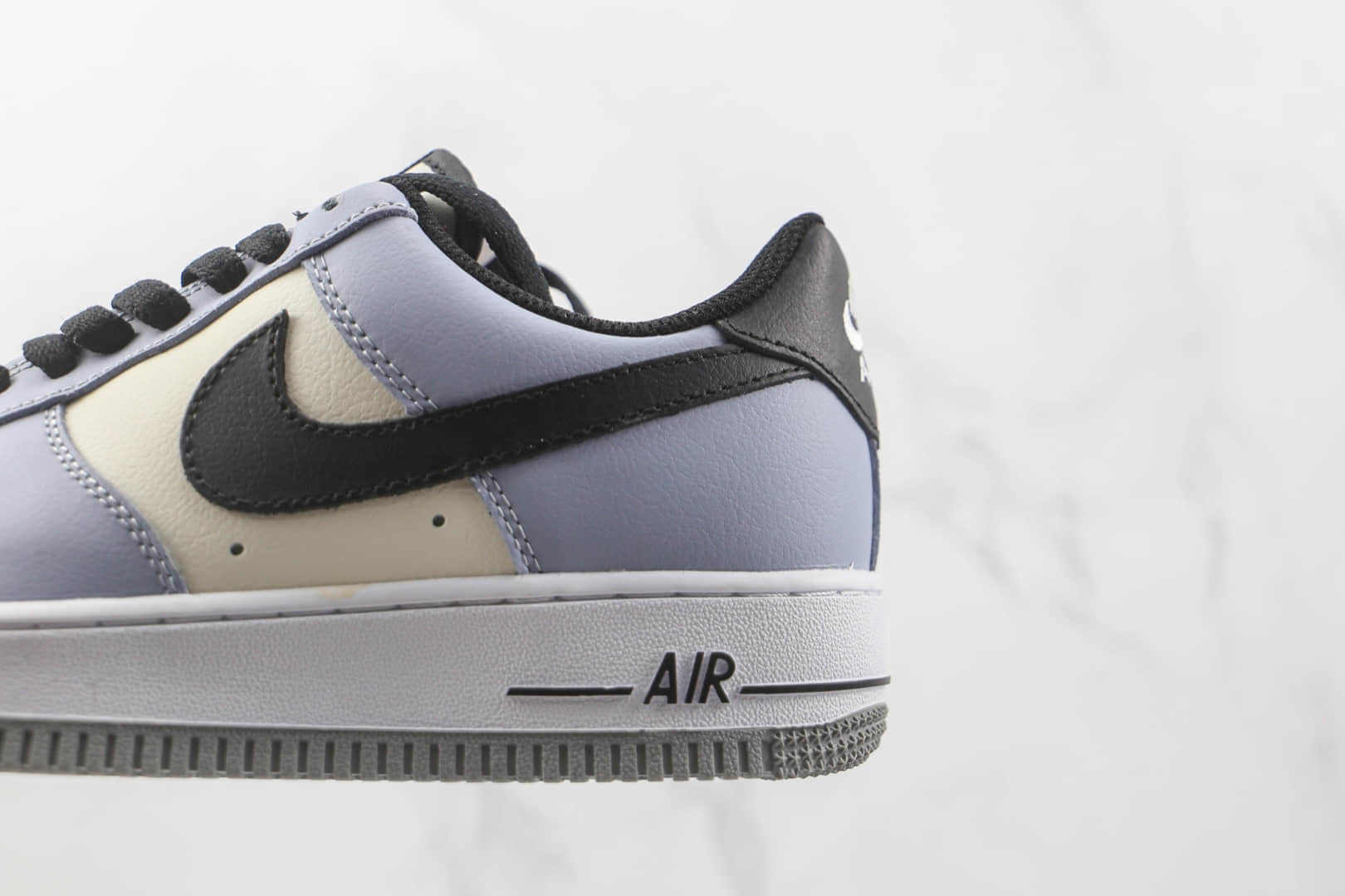 耐克Nike Air Force 1’07 Low纯原版本低帮空军一号白灰板鞋内置气垫 货号：CW2288-120