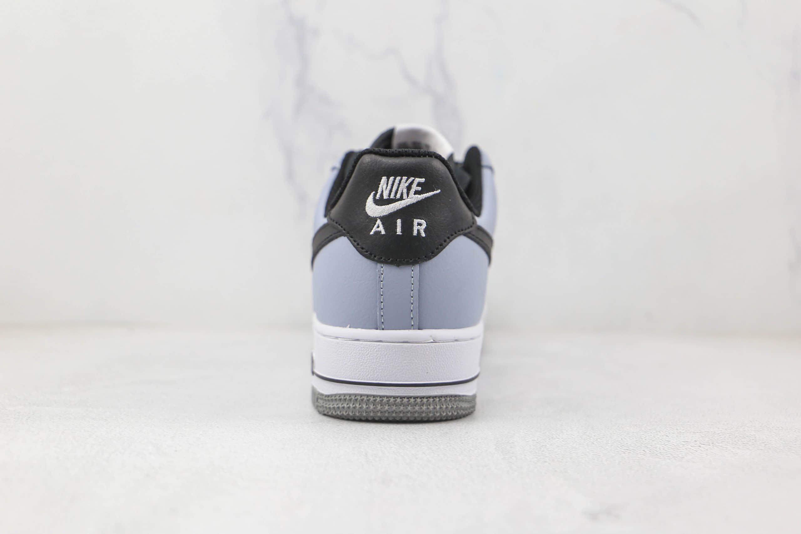 耐克Nike Air Force 1’07 Low纯原版本低帮空军一号白灰板鞋内置气垫 货号：CW2288-120