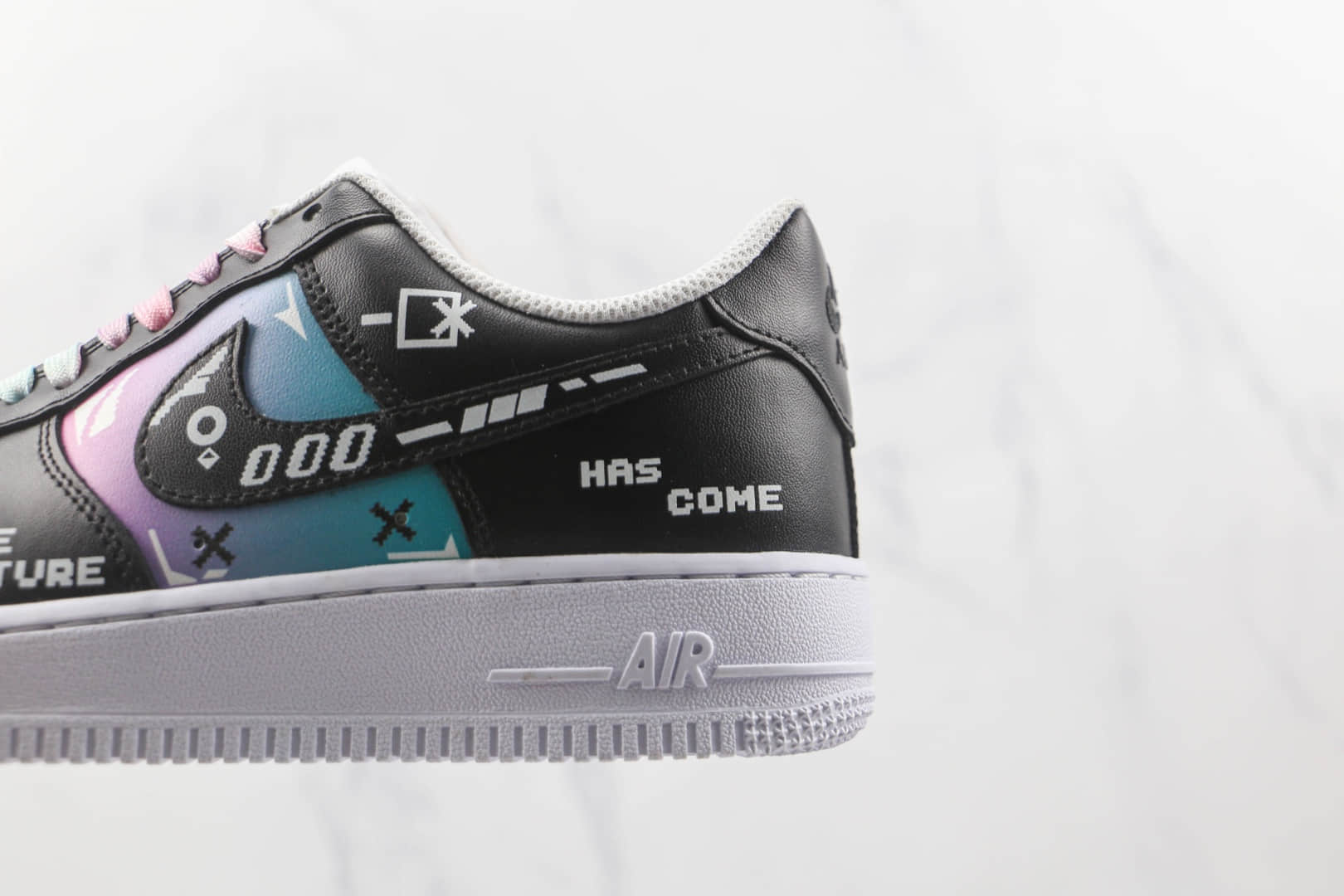 耐克Nike Air Force1纯原版本低帮空军一号赛博朋克黑粉电玩像素板鞋内置气垫 货号：CW2288-111