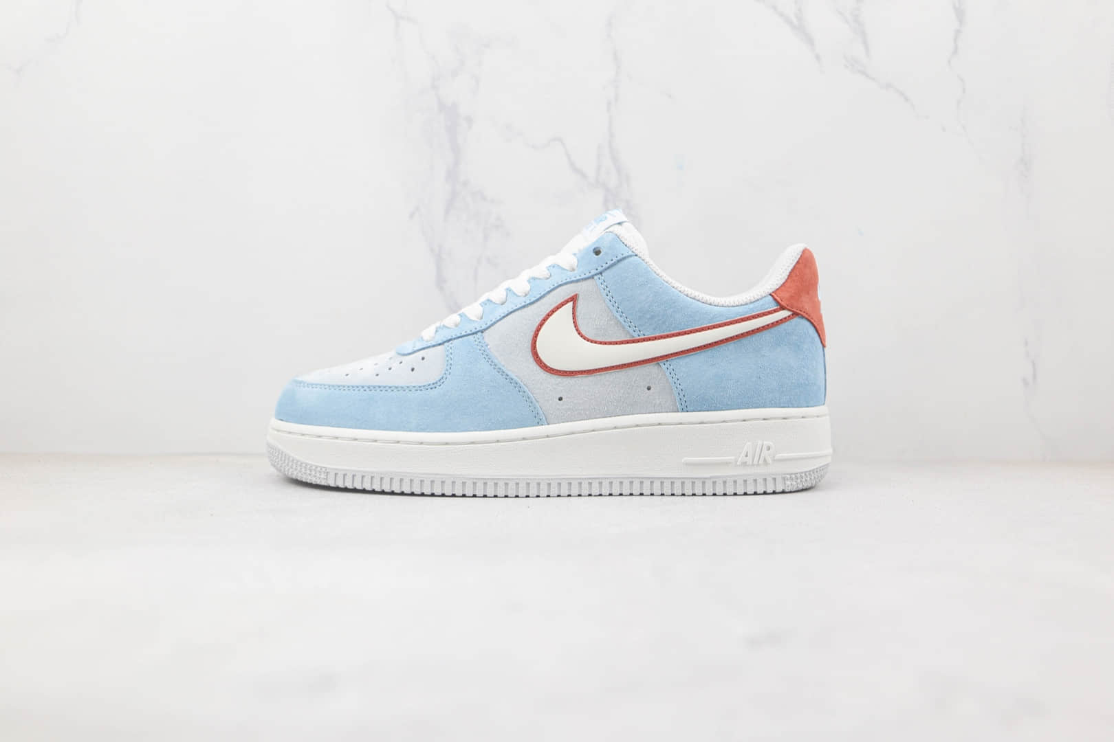 耐克Nike Air Force 1 07 Low纯原版本低帮空军一号白云蓝配色板鞋原盒原标 货号：LZ6699-521