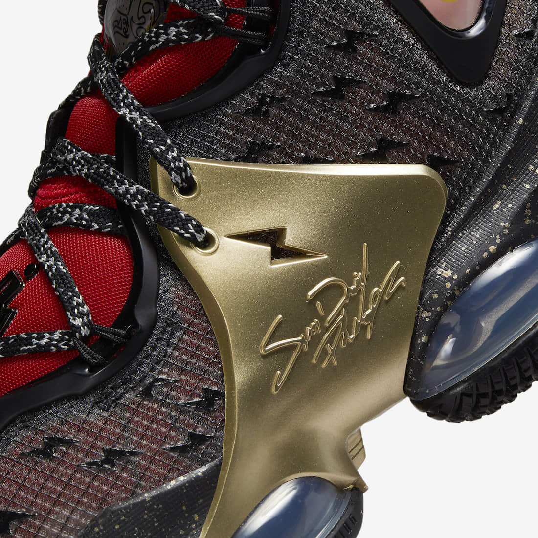 詹姆斯战靴慈善系列主题！全新Nike LeBron 19 官图曝光！ 货号：DR6255-001