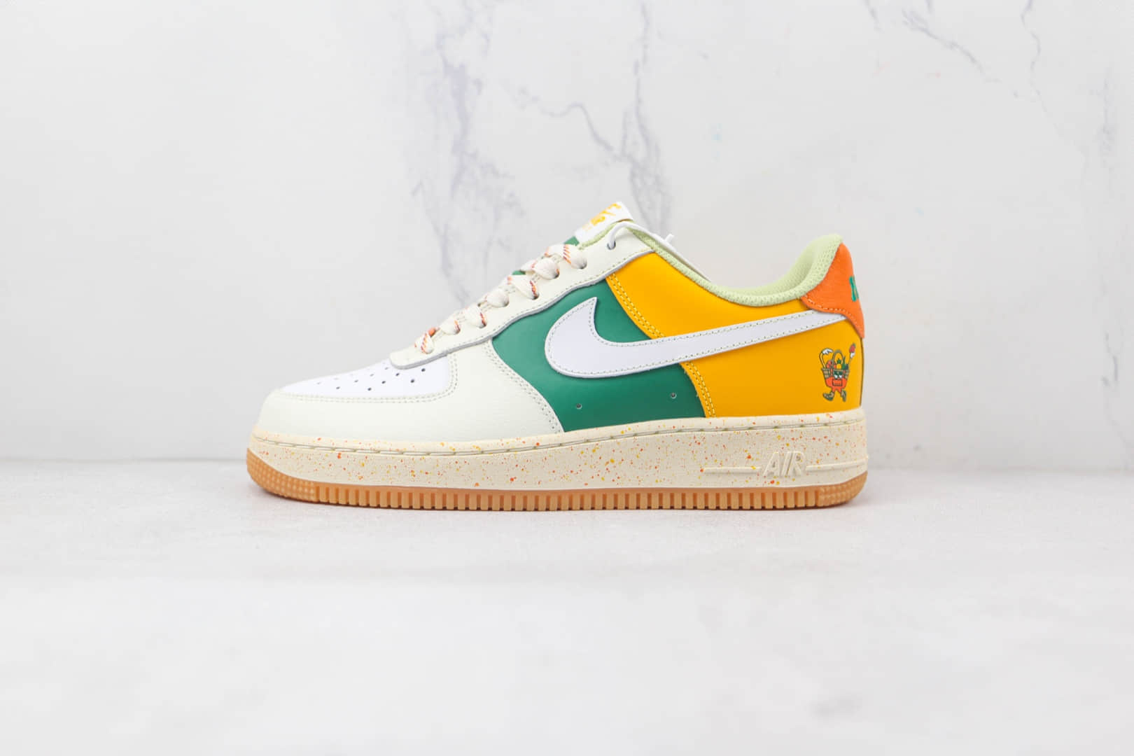 耐克Nike Air Force 1’07 Low纯原版本低帮空军一号米黄色果汁板鞋内置气垫 货号：DQ5085-111