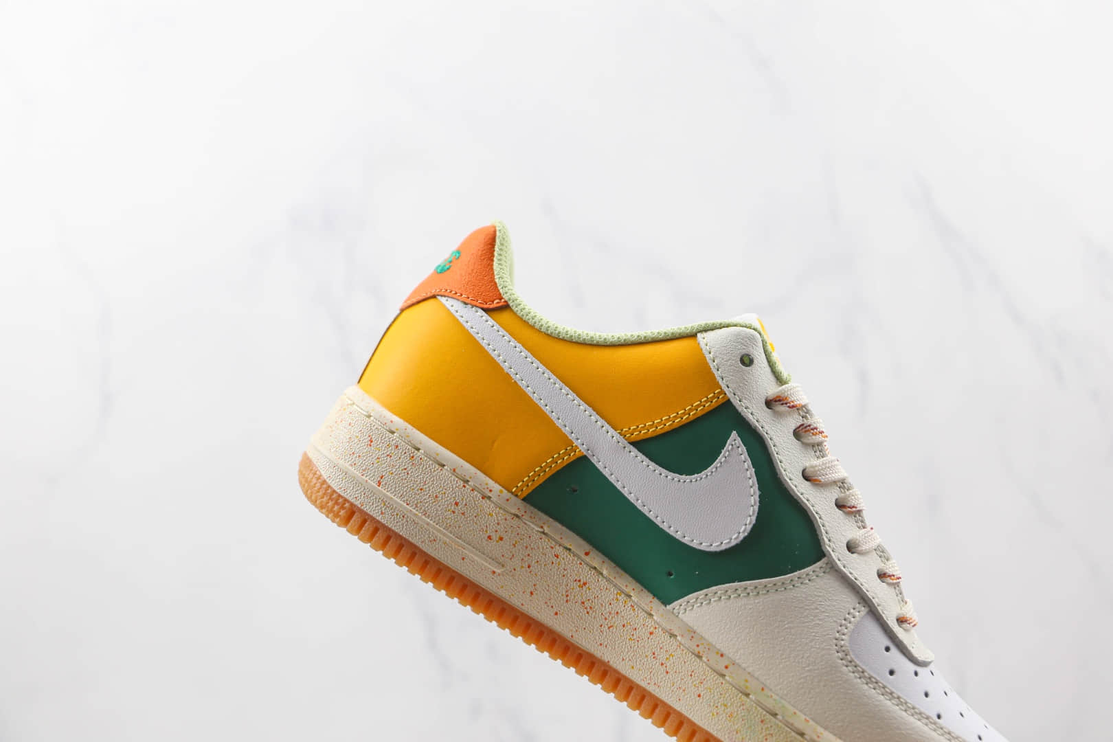 耐克Nike Air Force 1’07 Low纯原版本低帮空军一号米黄色果汁板鞋内置气垫 货号：DQ5085-111