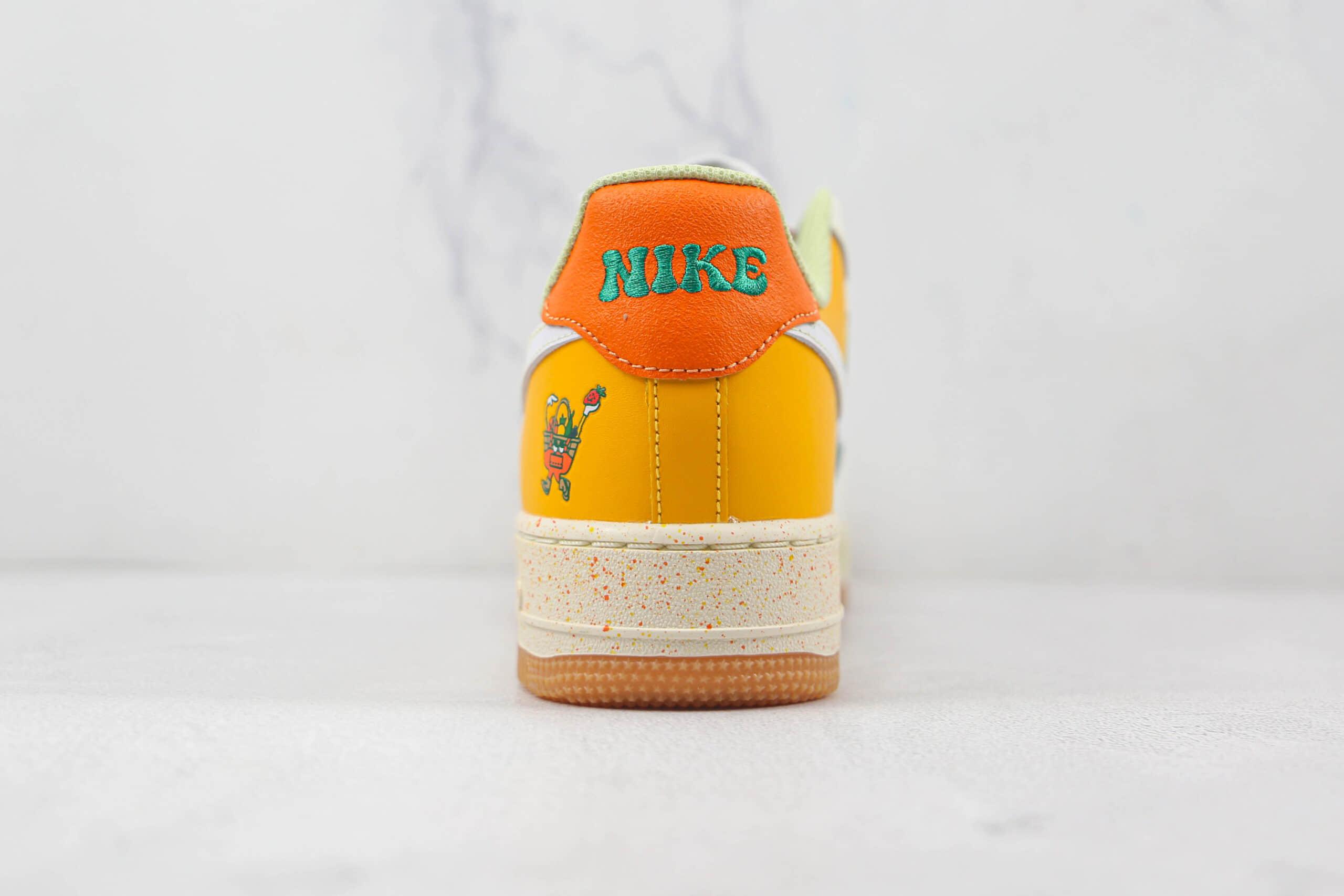 耐克Nike Air Force 1’07 Low纯原版本低帮空军一号米黄色果汁板鞋内置气垫 货号：DQ5085-111