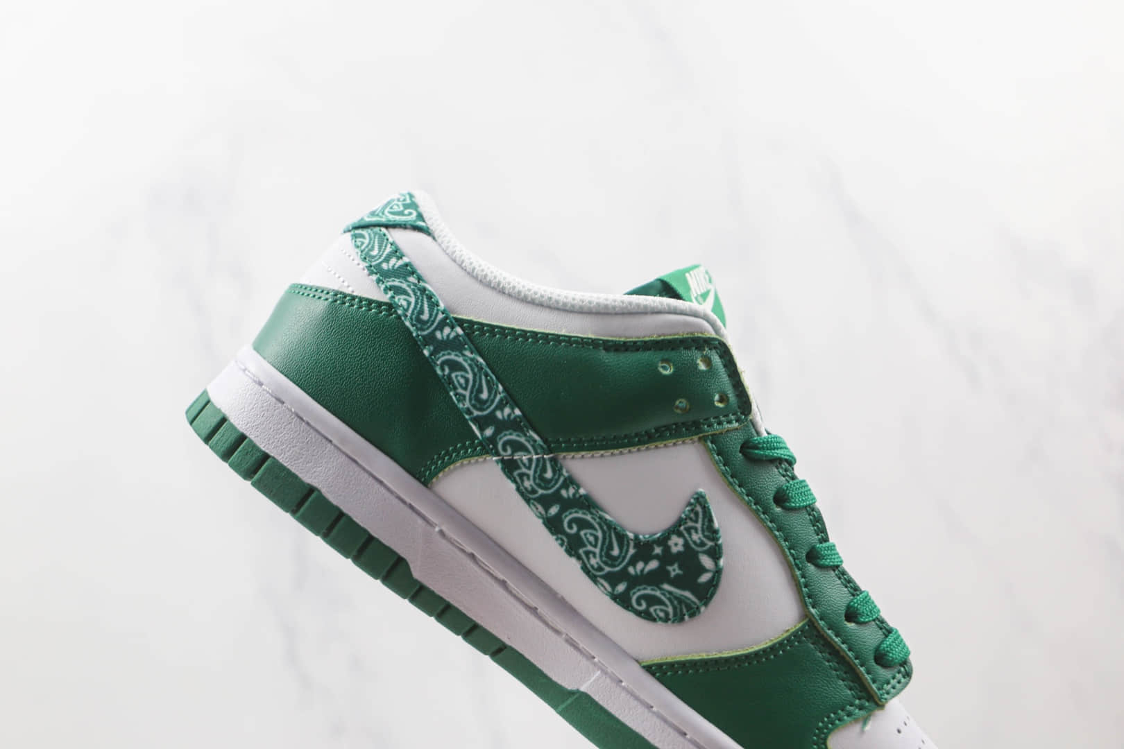 耐克Nike Dunk Low Green Paisley纯原版本低帮SB DUNK绿色佩斯利腰果花印花勾板鞋原盒原标 货号：DH4401-102