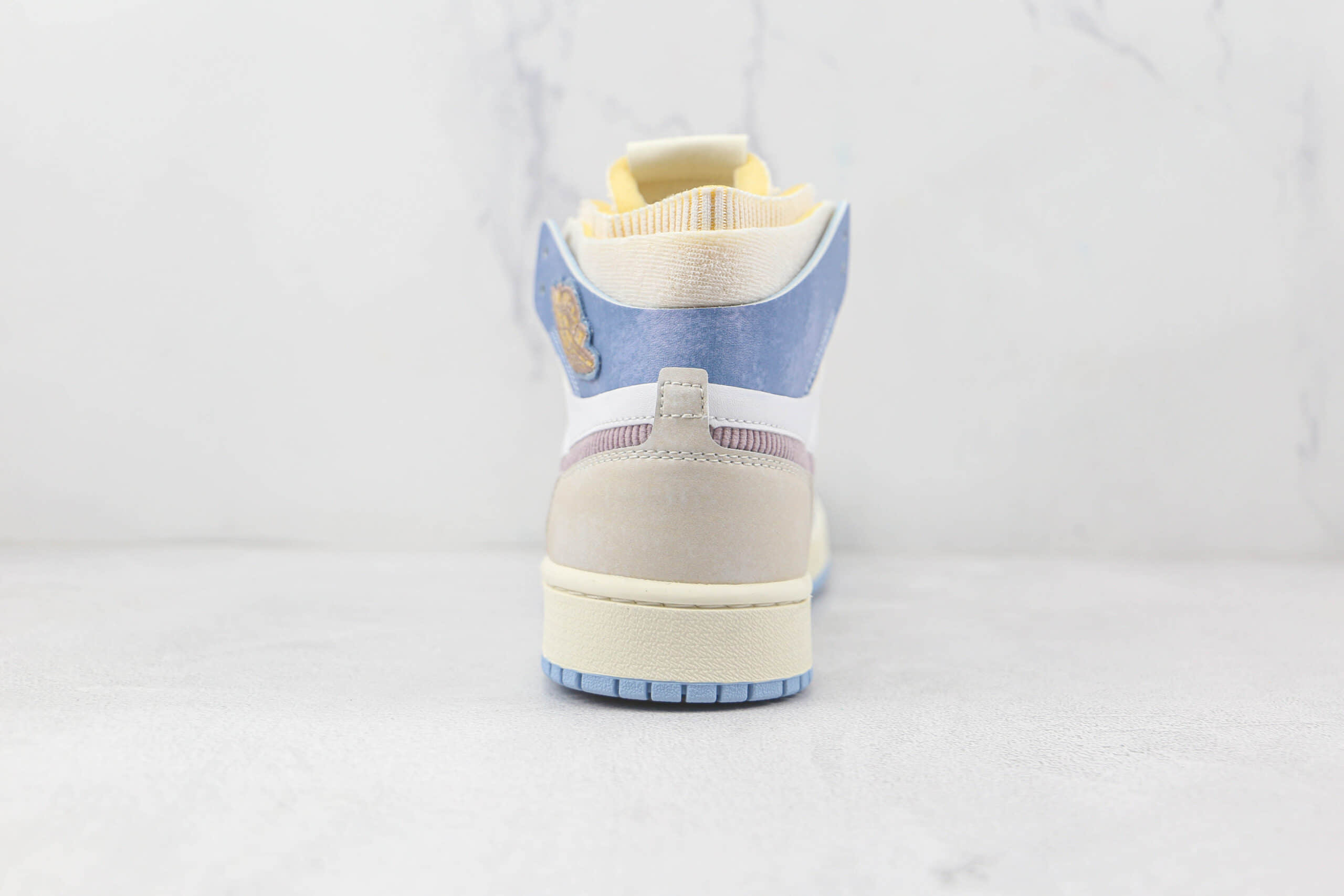 乔丹Air Jordan 1 Zoom CMFT Corduroy纯原版本中帮AJ1粉蓝色反毛皮篮球鞋原楦头纸板打造 货号：DQ5092-651