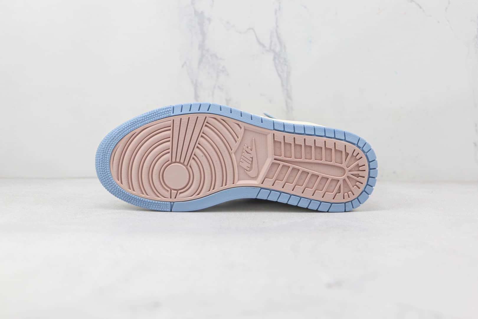 乔丹Air Jordan 1 Zoom CMFT Corduroy纯原版本中帮AJ1粉蓝色反毛皮篮球鞋原楦头纸板打造 货号：DQ5092-651