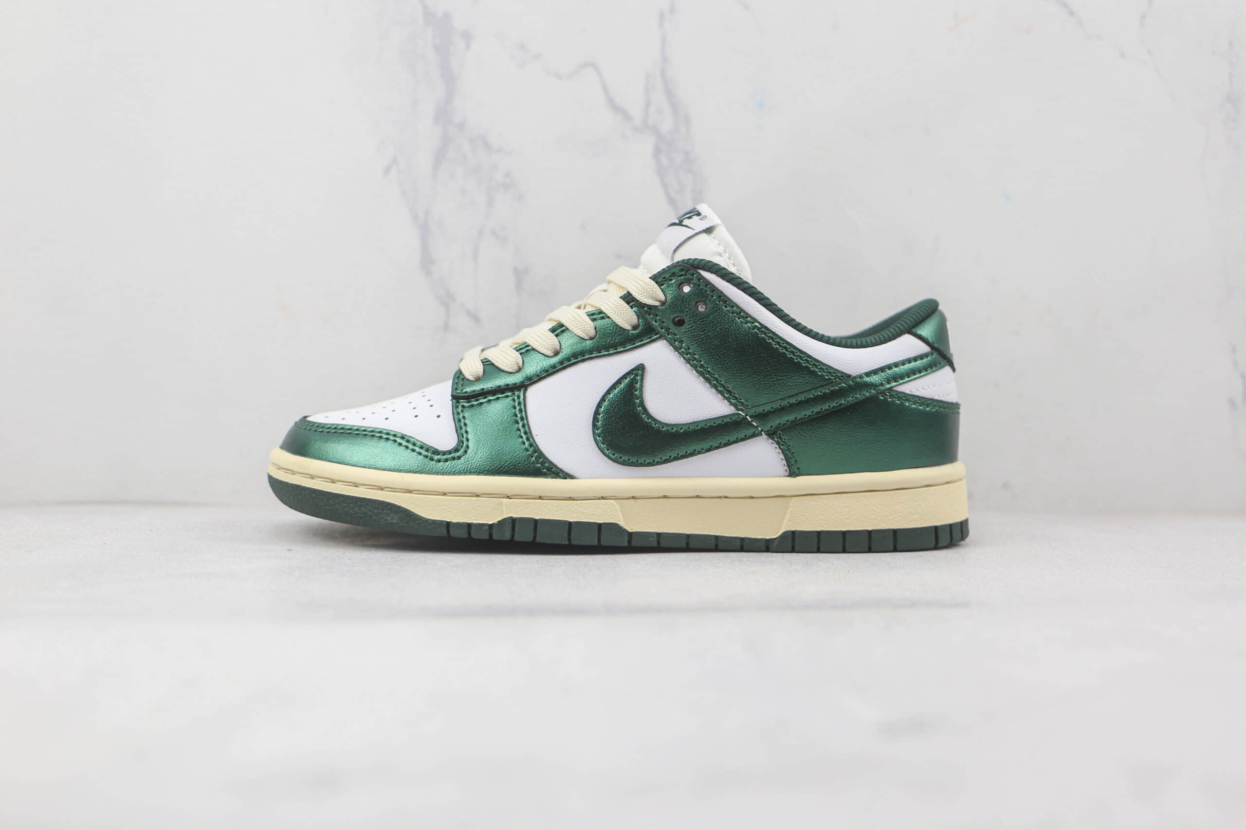 耐克Nike Dunk Low Vintage Green纯原版本低帮DUNK白绿做旧板鞋原盒原标 货号：DQ8580-100