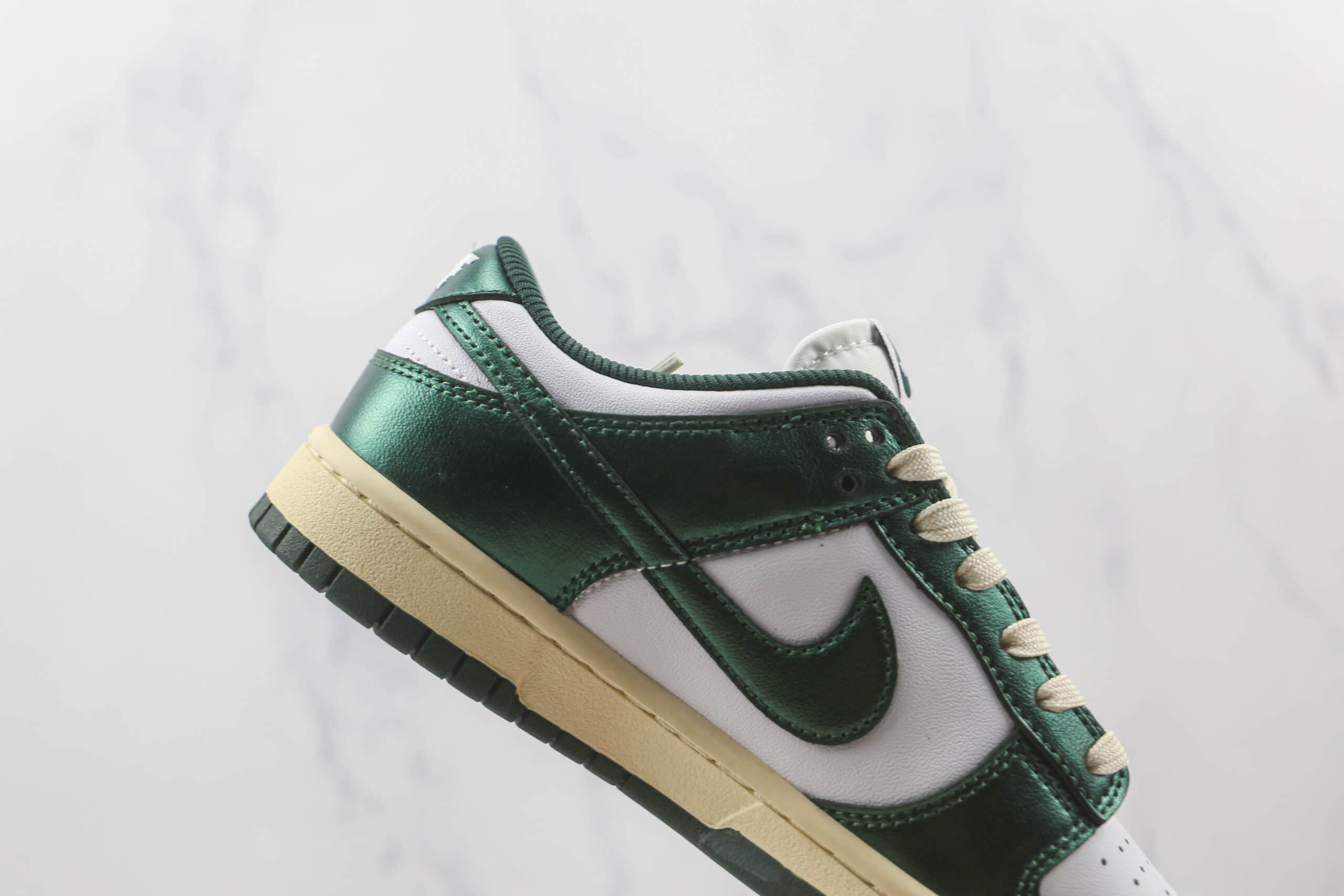 耐克Nike Dunk Low Vintage Green纯原版本低帮DUNK白绿做旧板鞋原盒原标 货号：DQ8580-100