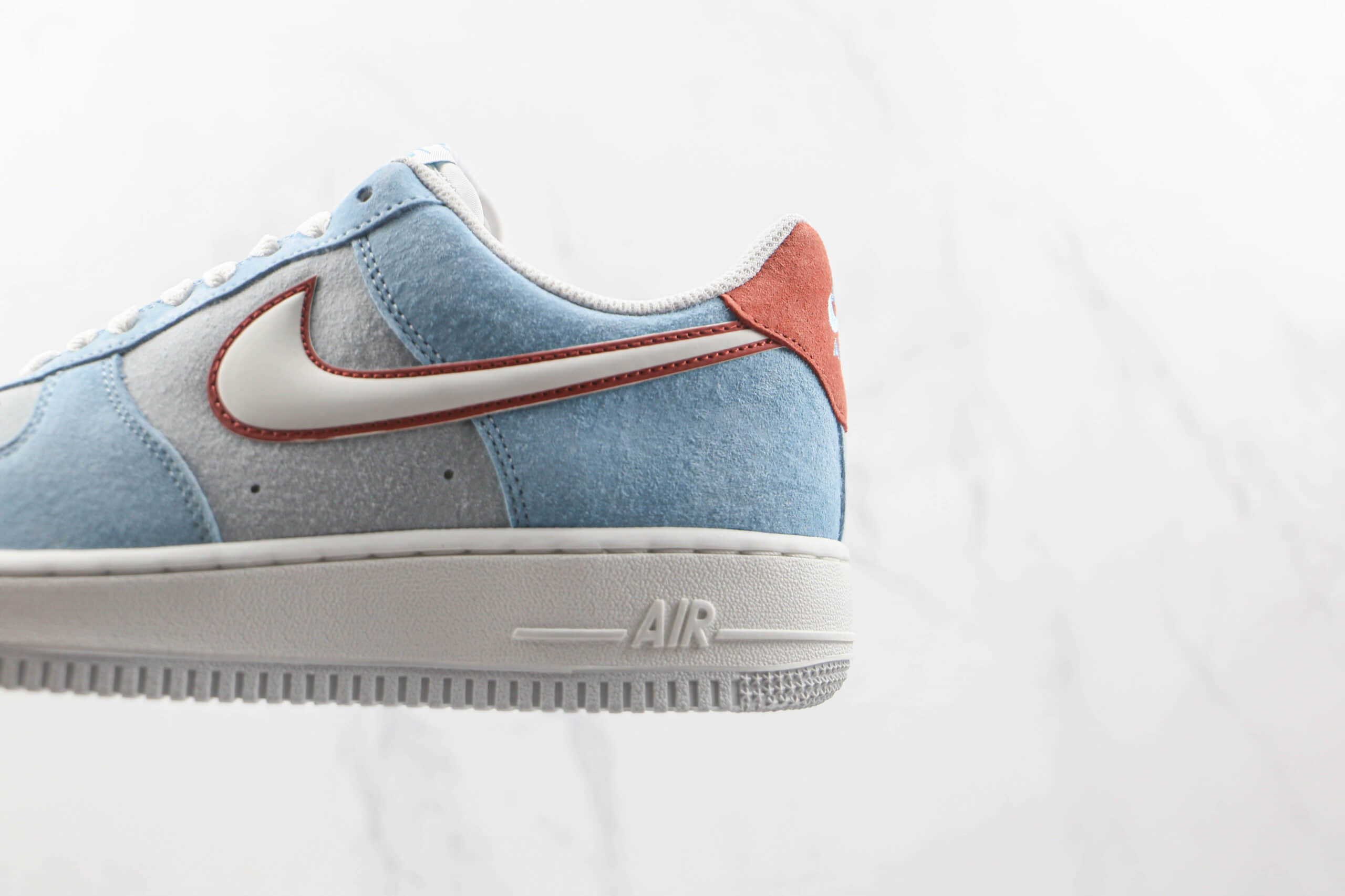 耐克Nike Air Force 1 07 Low纯原版本低帮空军一号白云蓝配色板鞋原盒原标 货号：LZ6699-521