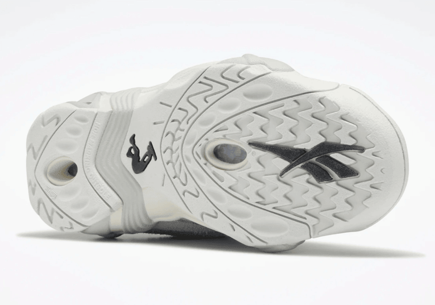 大鲨鱼战靴来袭！全新Reebok“年轮”下月发售！ 货号：GX9663