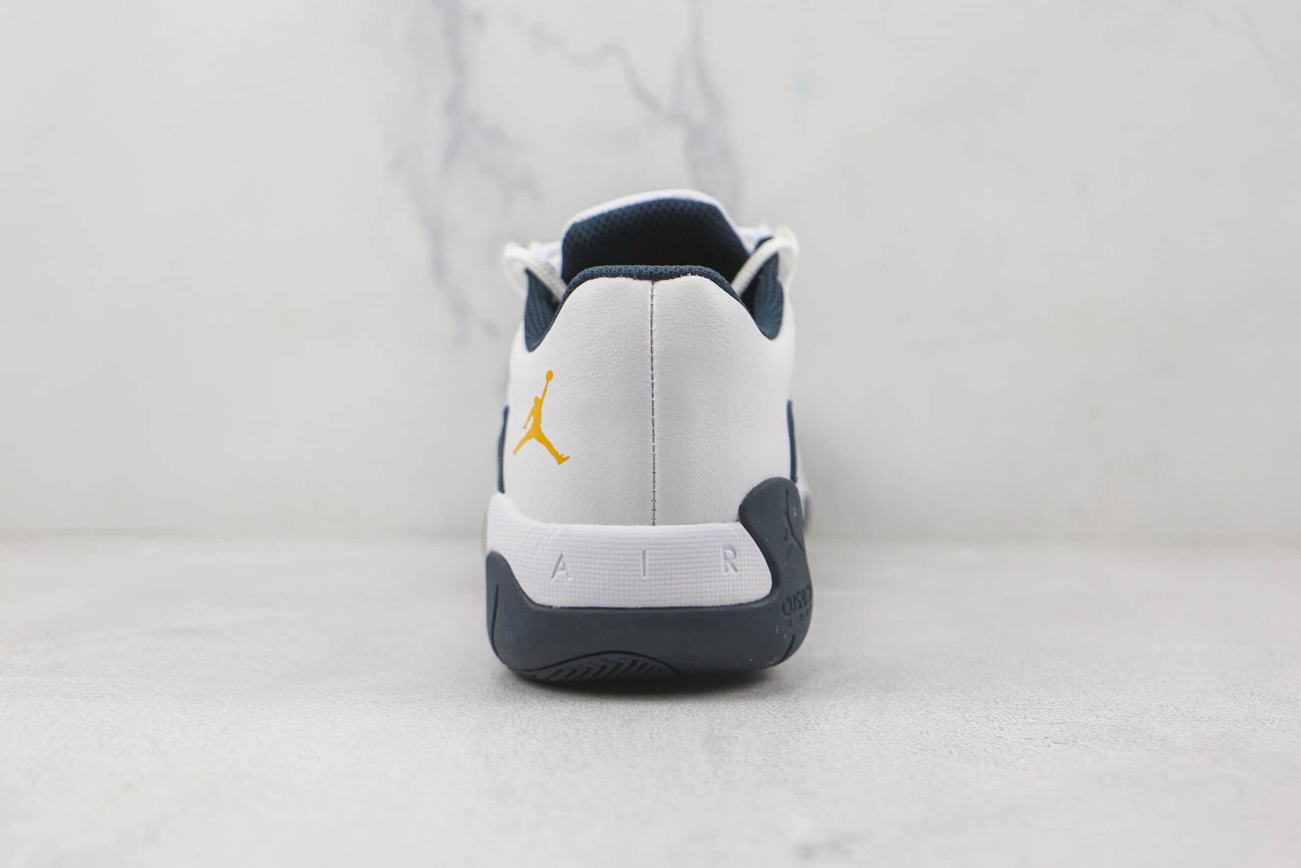 乔丹Air Jordan 11 Cmft Low纯原版本低帮AJ11深蓝色Cmft篮球鞋原楦头纸板打造 货号：CW0784-147