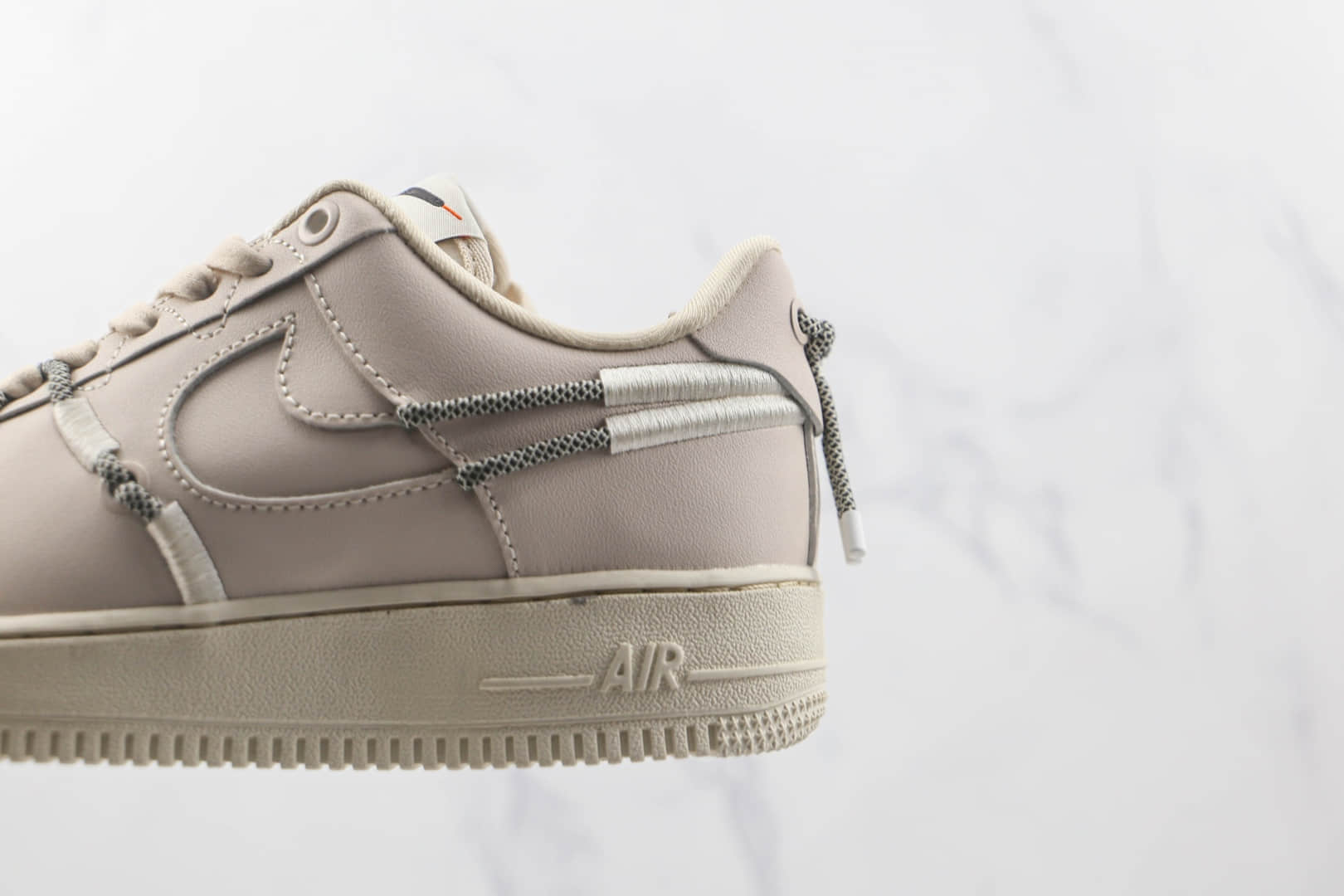 耐克Nike Air Force 1’07 Low纯原版本低帮空军一号抽绳板鞋内置气垫 货号：DH4408-102