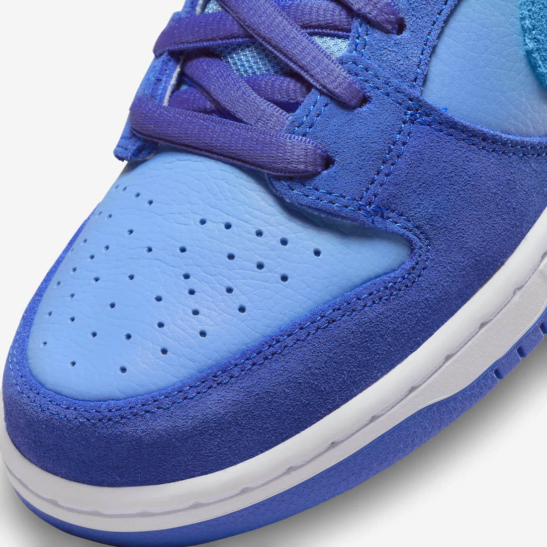 全新Nike SB Dunk“蓝树莓”官图释出！今夏登场！ 货号：DM0807-400