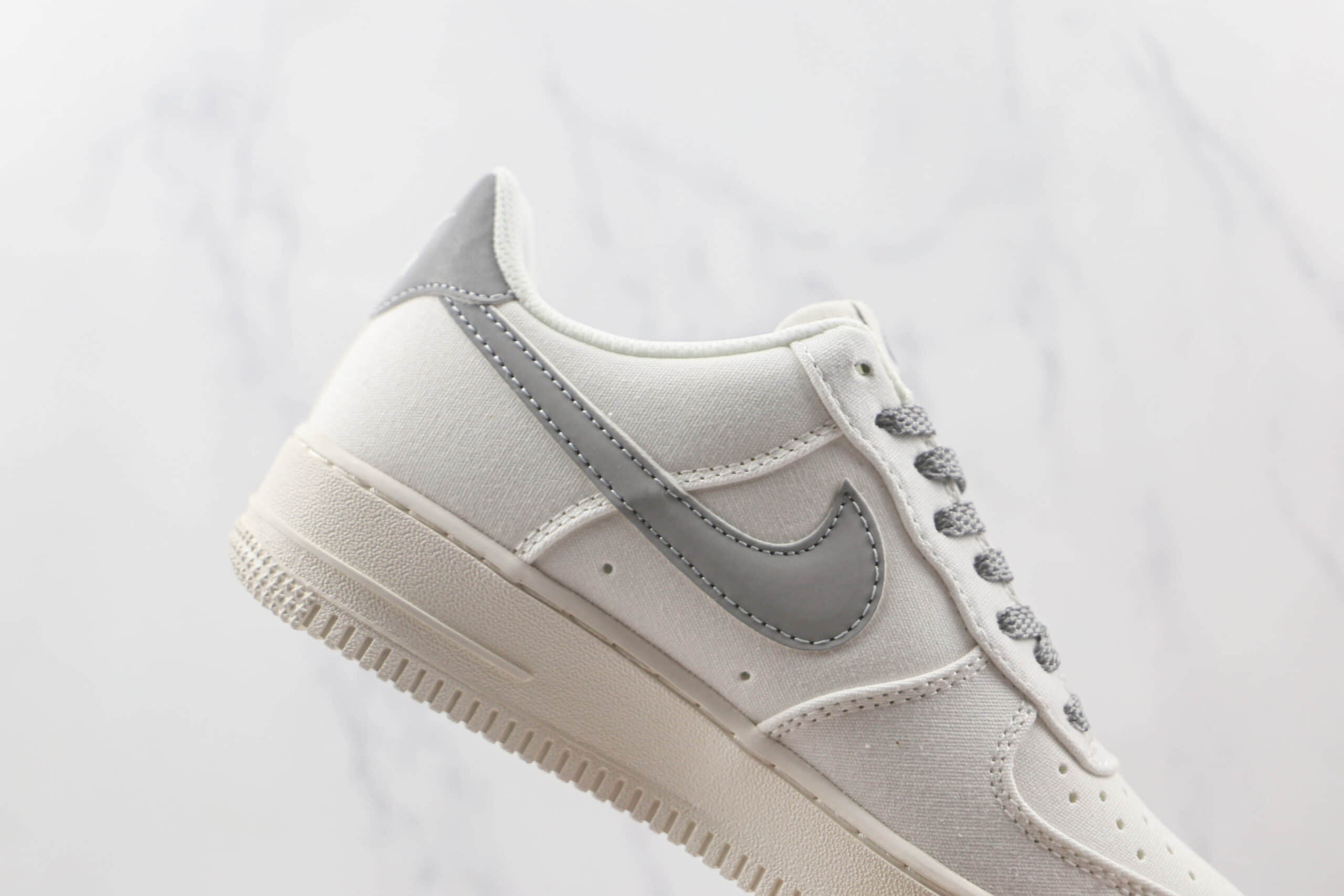 耐克Nike Air Force 1 Low '07纯原版本低帮空军一号白灰色帆布面板鞋内置气垫 货号：315122-106