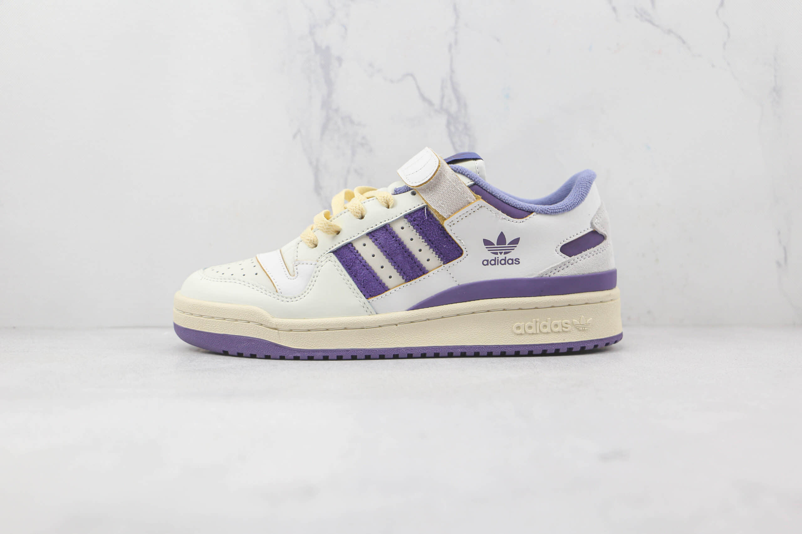 阿迪达斯Adidas originals Forum 84 low纯原版本白紫色Forum84魔术贴板鞋原盒原标原楦头纸板打造 货号：GX4535