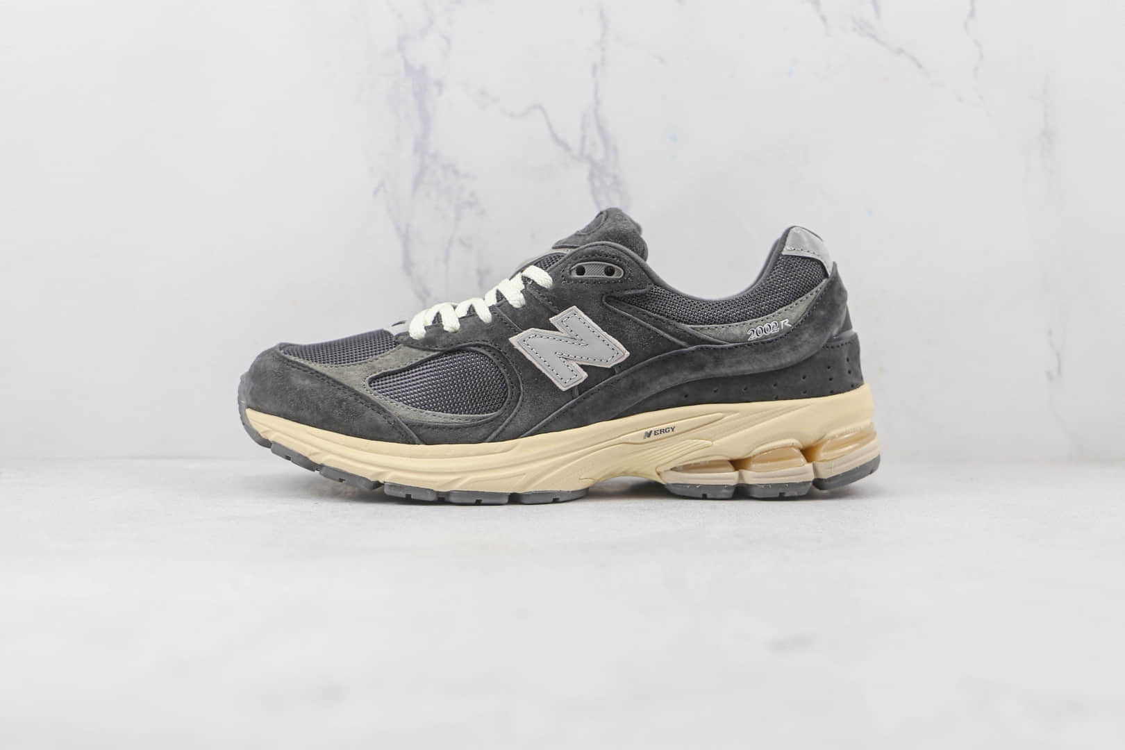 新百伦New Balance 2002纯原版本玫瑰金扣复古NB2002反光慢跑鞋原楦头纸板打造 货号：M2002RHO