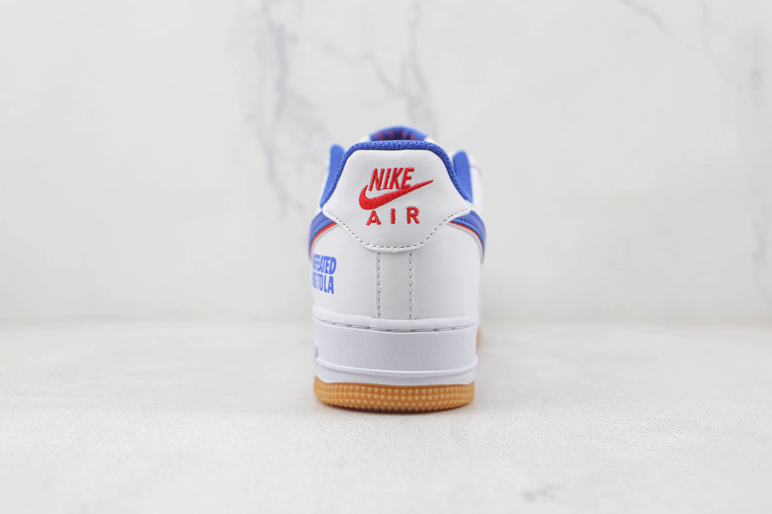 耐克Nike Air Force 1’07 Low x Undefeated联名款纯原版本低帮空军一号生胶底白蓝色板鞋内置气垫 货号：DM8461-100