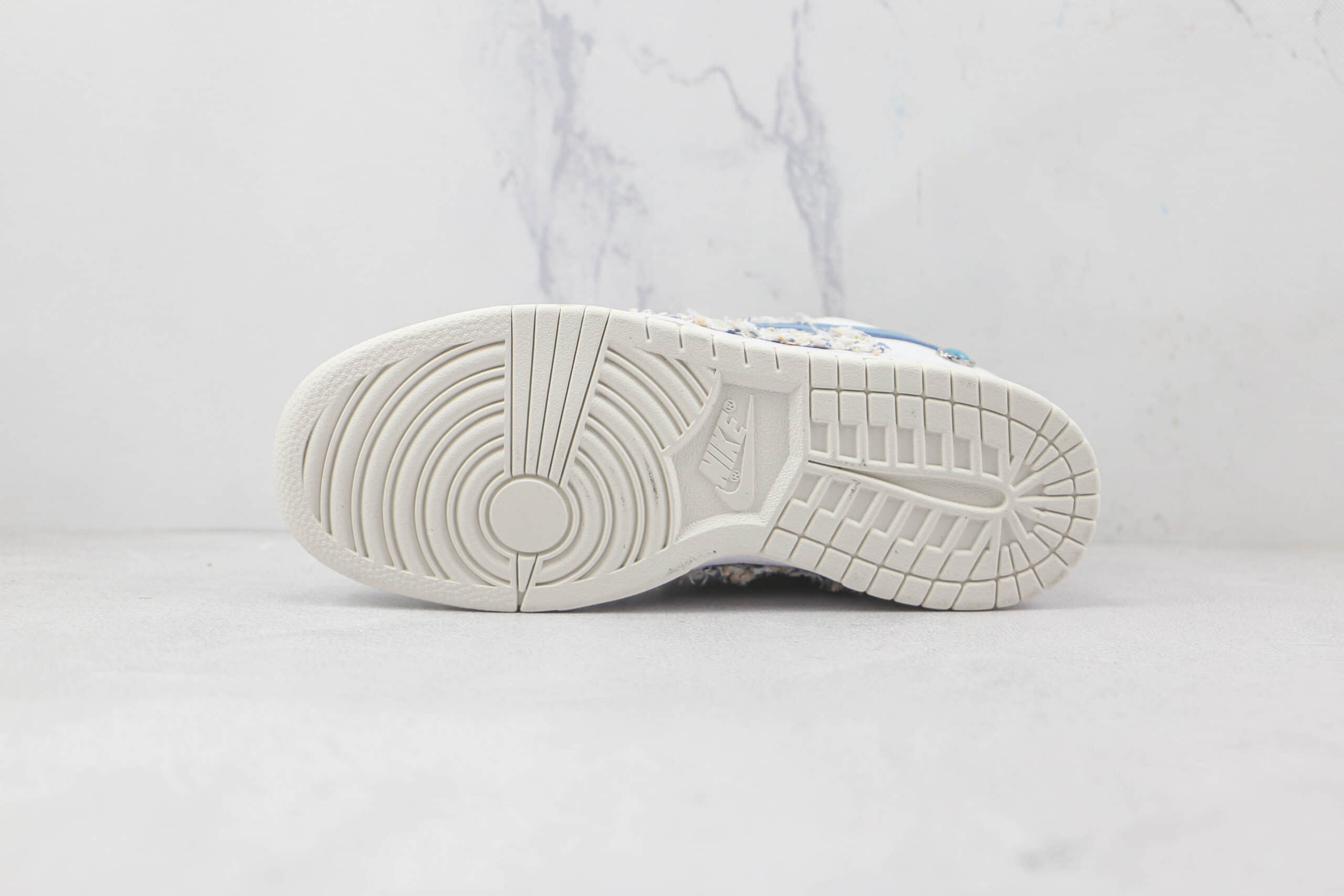 耐克Nike SB Zoom Dunk Low Pro纯原版本低帮SB DUNK小香风缝制宝石丝绸鞋带复古风白蓝定制板鞋内置气垫 货号：895969-160