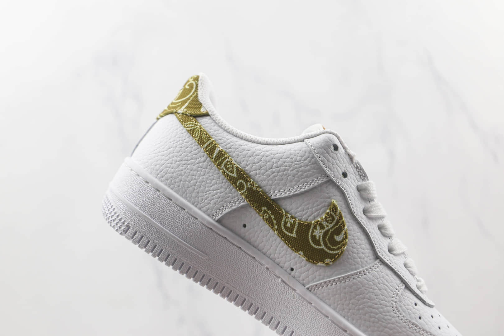 耐克Nike Air Force 1’07 Low纯原版本低帮空军一号腰果花板鞋内置气垫 货号：DJ9942-101