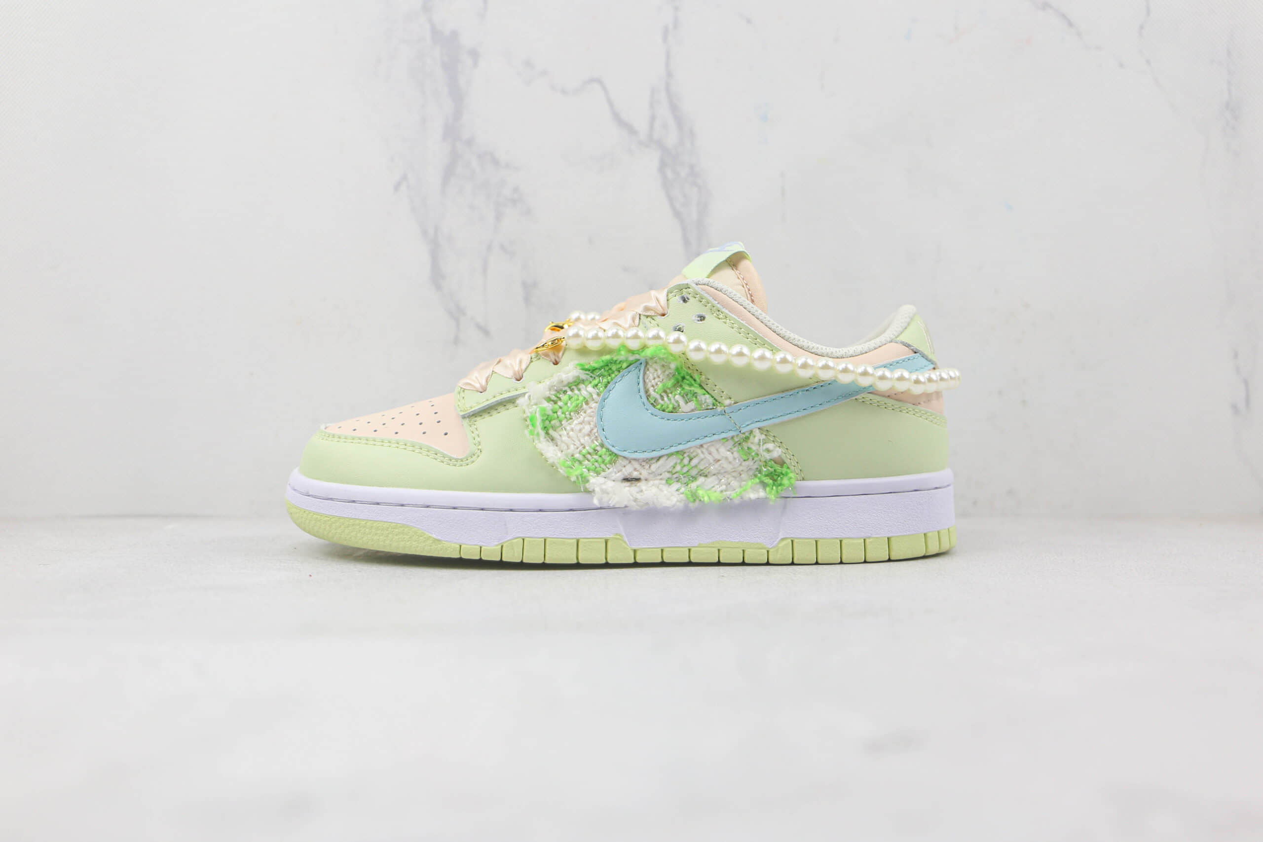 耐克Nike SB Zoom Dunk Low Pro纯原版本低帮SB DUNK小香风缝制宝石丝绸鞋带复古风板鞋内置气垫 货号：DD1593-600