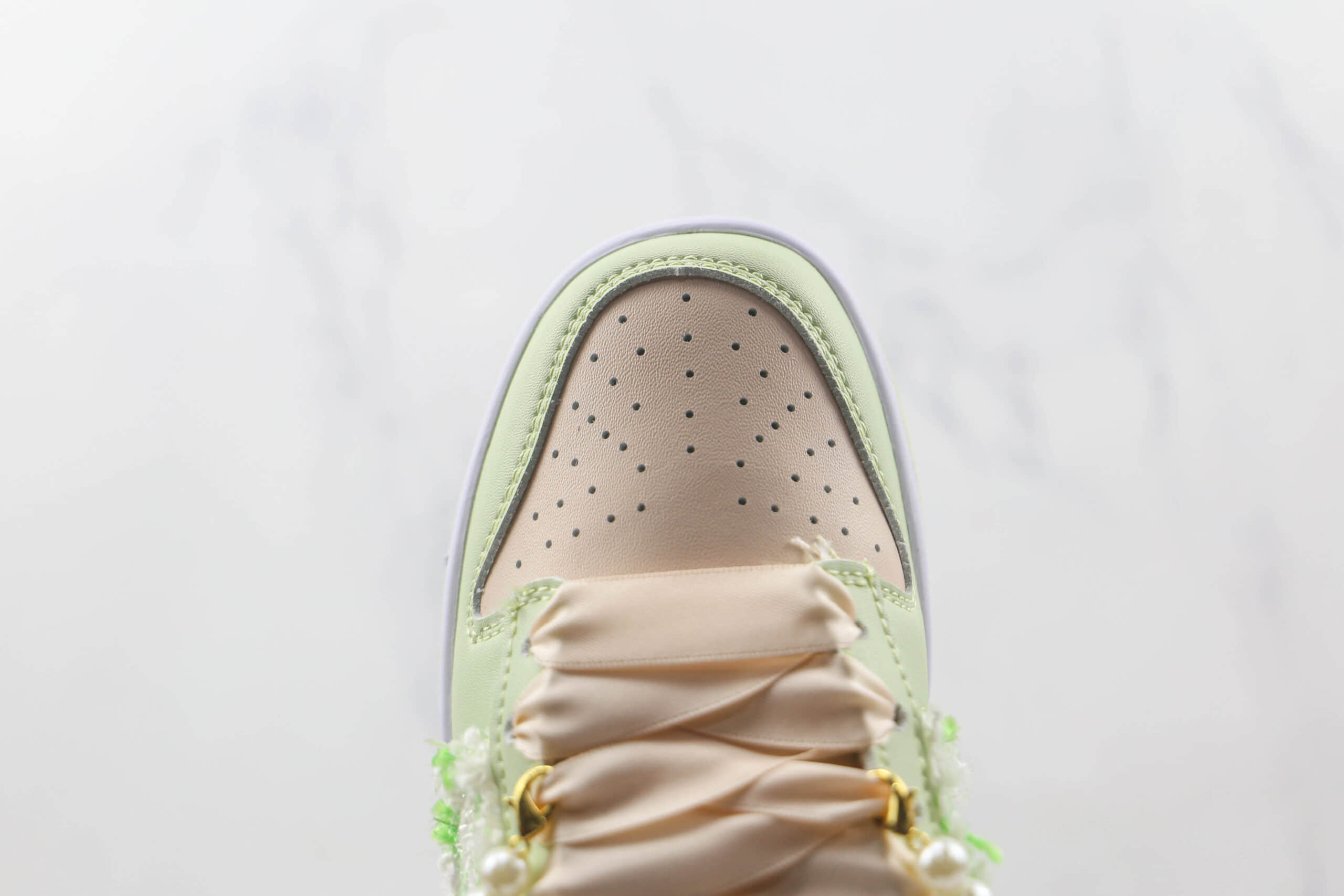 耐克Nike SB Zoom Dunk Low Pro纯原版本低帮SB DUNK小香风缝制宝石丝绸鞋带复古风板鞋内置气垫 货号：DD1593-600