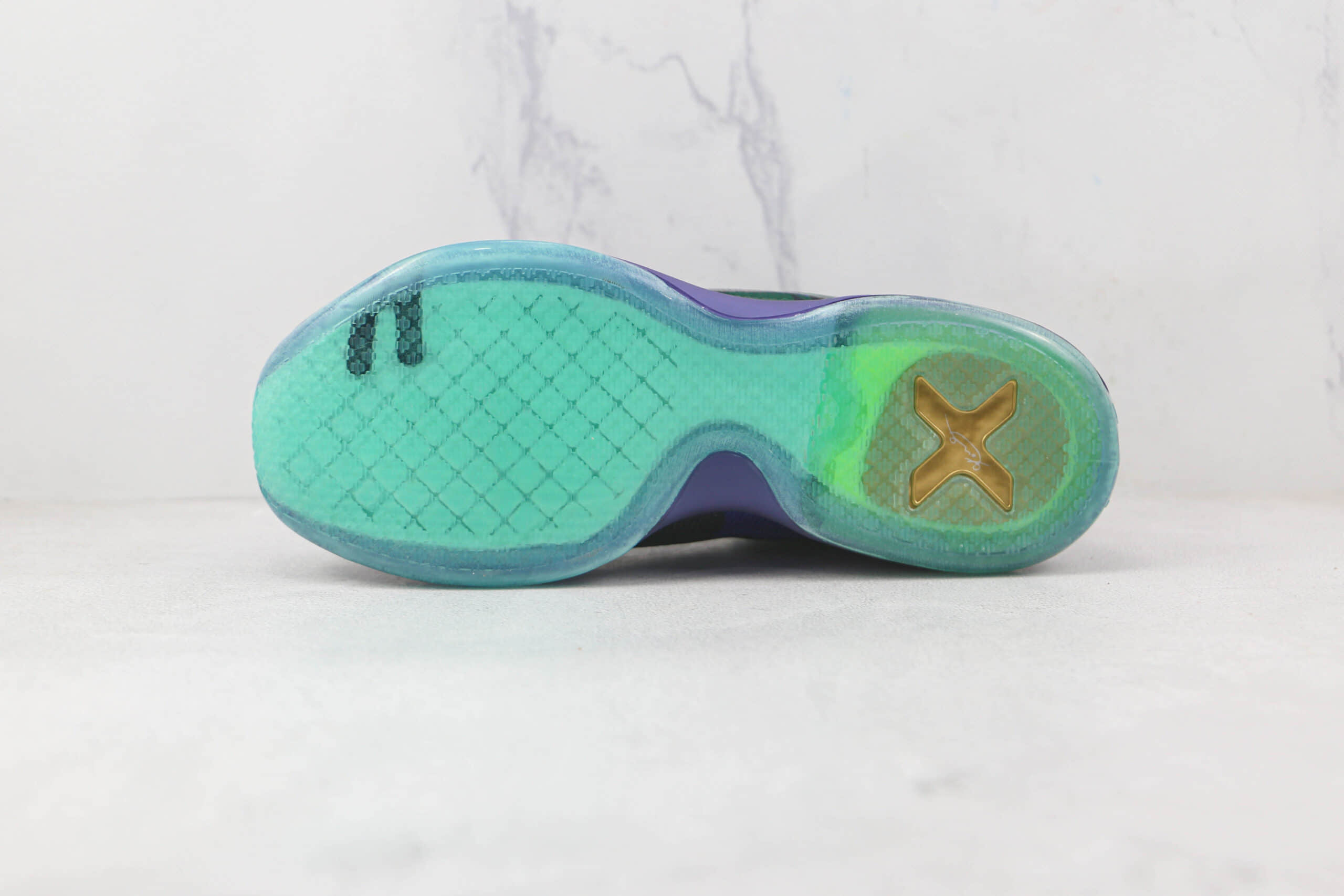 耐克Nike Zoom Kobe 10 Elite Low BHM纯原版本科比10代篮球鞋原档案数据开发支持实战 货号：705317-305