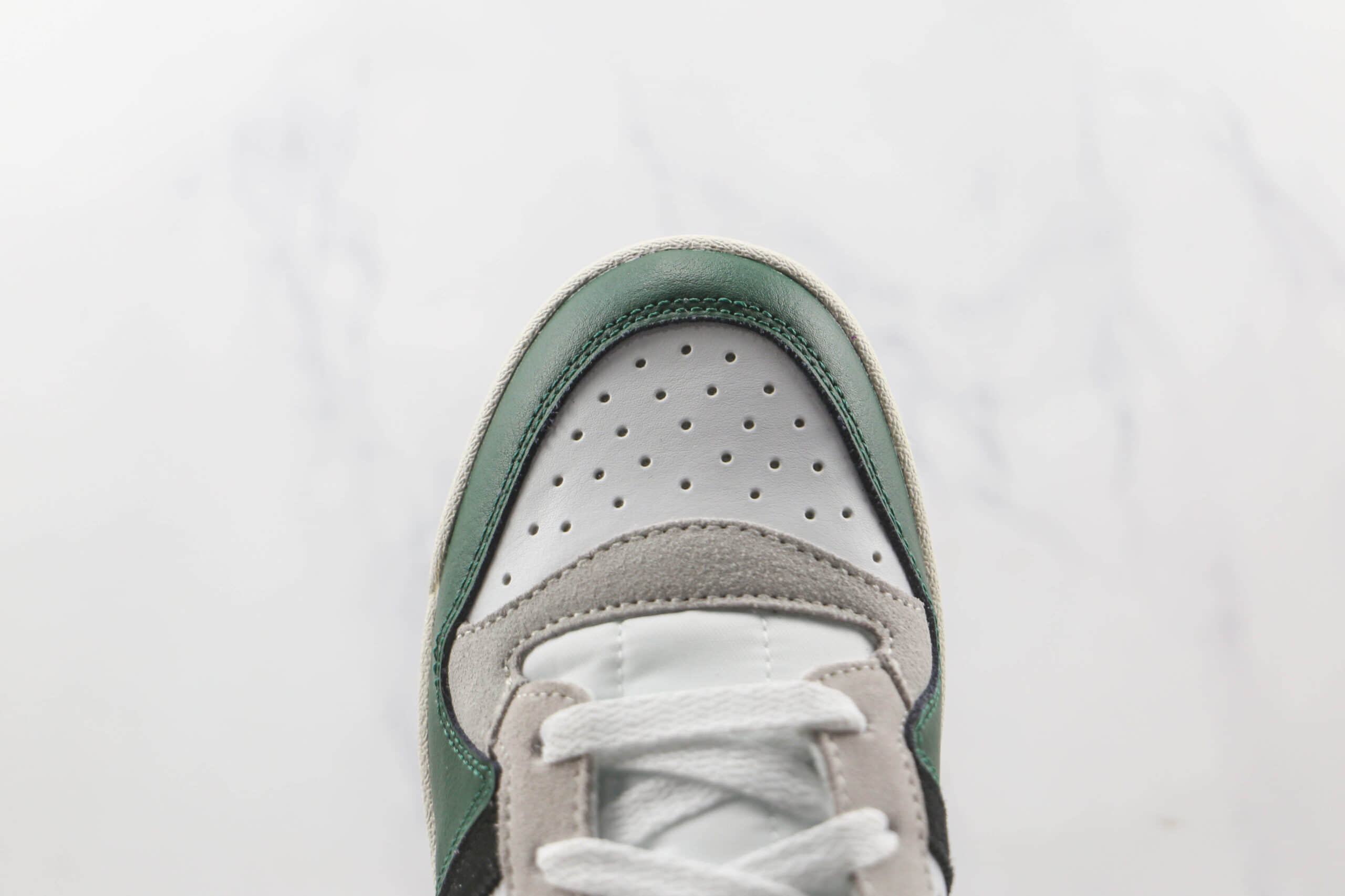 阿迪达斯adidas originals Forum 84 low纯原版本灰绿色复古板鞋原档案数据开发 货号：GY8203
