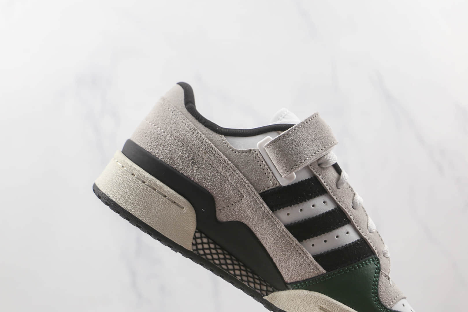 阿迪达斯adidas originals Forum 84 low纯原版本灰绿色复古板鞋原档案数据开发 货号：GY8203