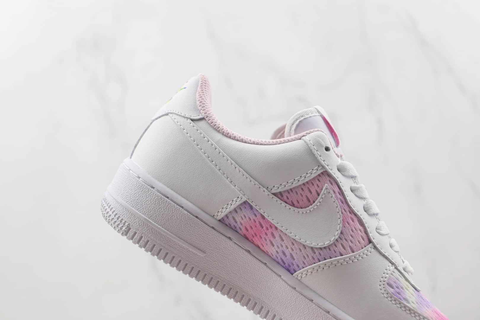 耐克Nike Air Force 1’07 Low纯原版本低帮空军一号刺绣白勾板鞋内置气垫 货号：CH3512-001