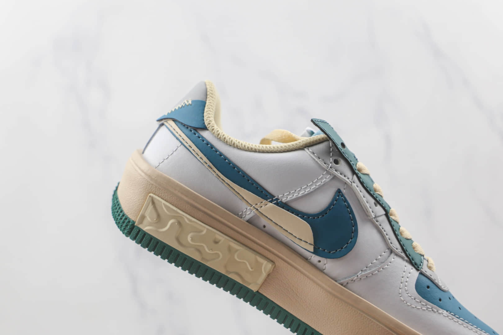 耐克Nike Air Force 1 07 Low纯原版本低帮空军一号马卡龙配色板鞋内置气垫 货号：CW6688-604