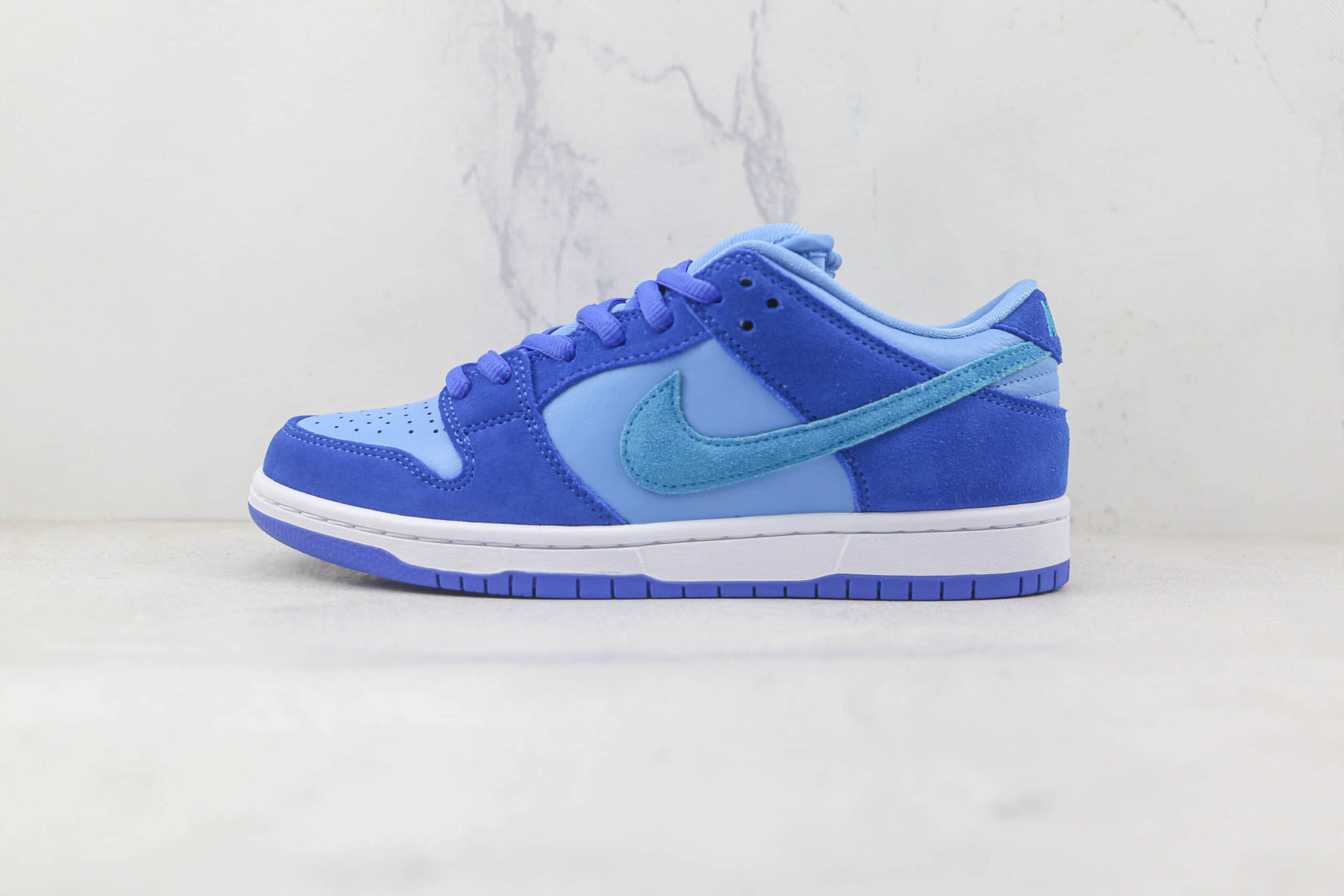 耐克Nike SB Dunk Low Blue Raspberry纯原版本低帮SB DUNK蓝树莓配色板鞋原楦头纸板打造 货号：DM0807-400