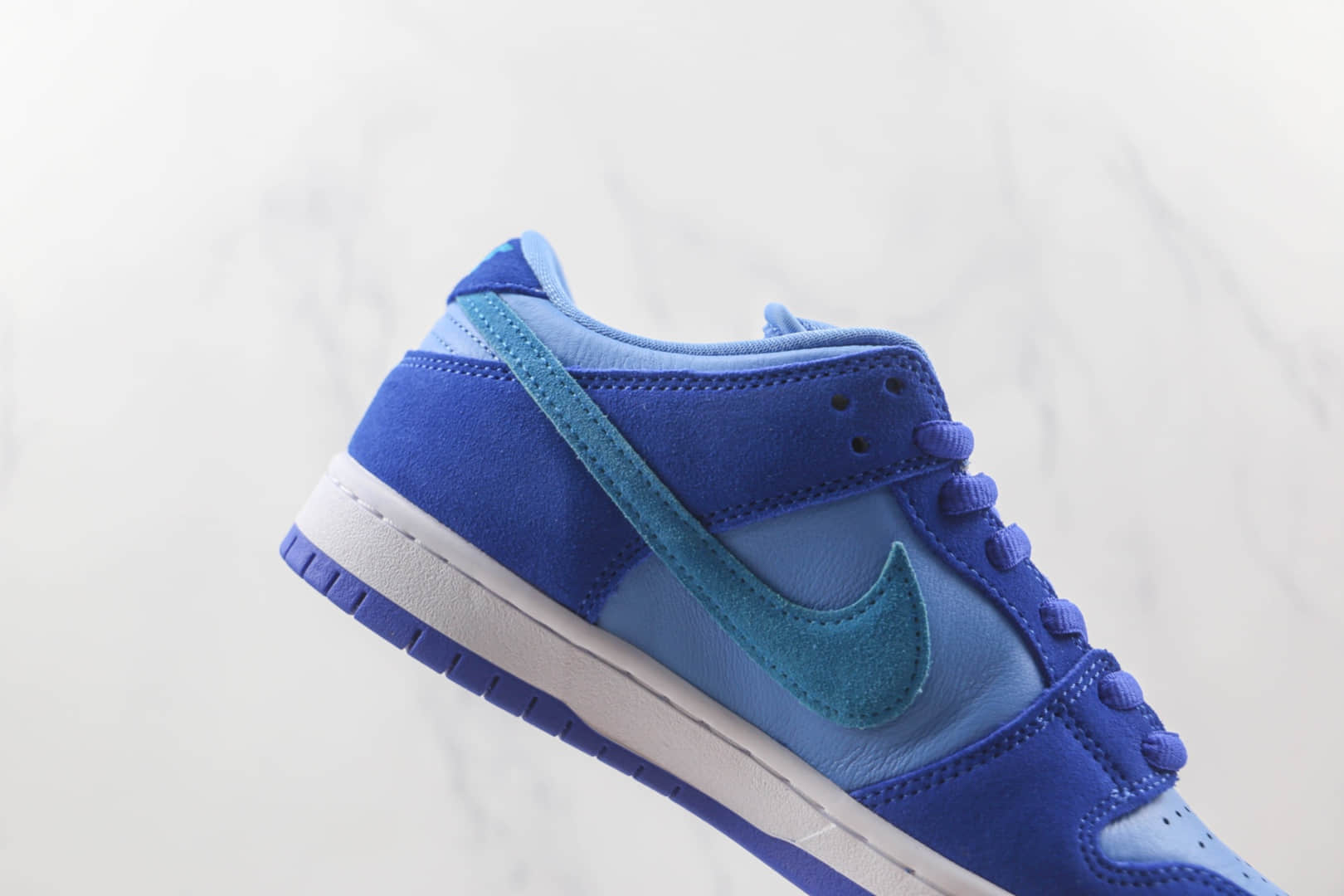 耐克Nike SB Dunk Low Blue Raspberry纯原版本低帮SB DUNK蓝树莓配色板鞋原楦头纸板打造 货号：DM0807-400