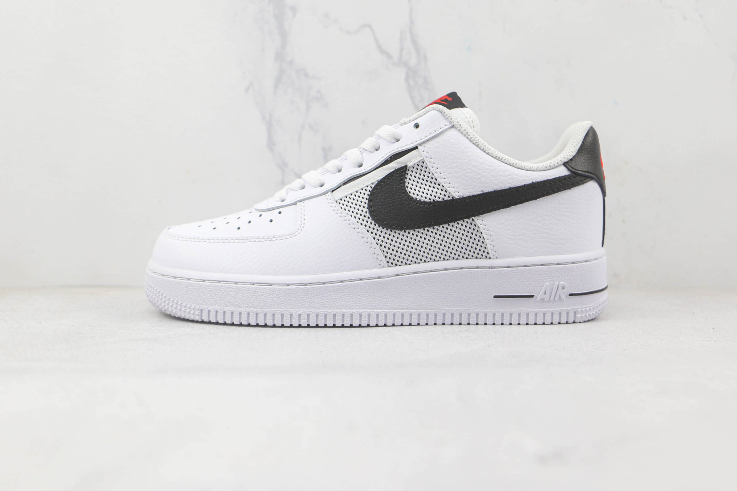 耐克Nike Air Force 1’07 Low纯原版本低帮空军一号网面黑勾板鞋内置气垫 货号：DH7567-100