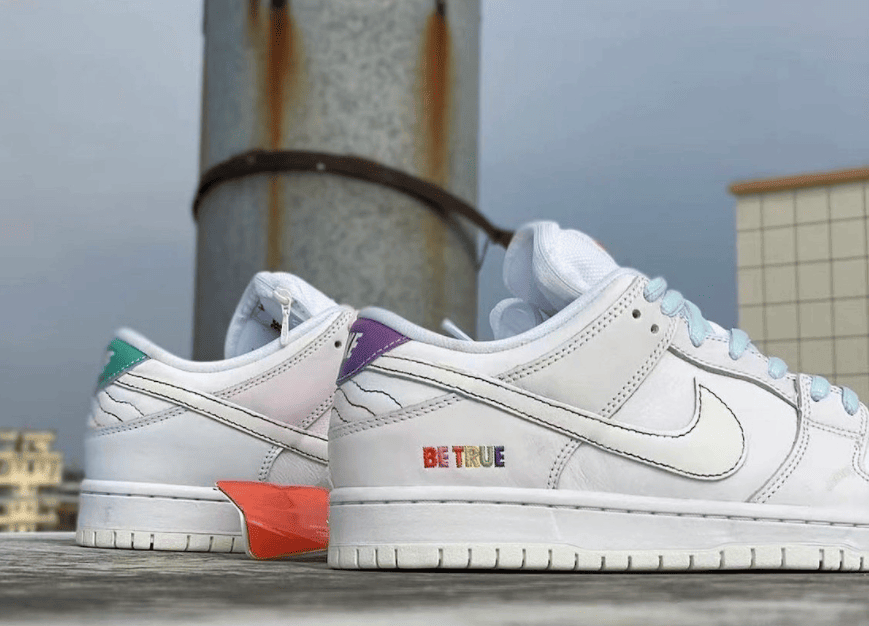 鸳鸯设计+彩虹渐变！全新Nike SB Dunk Low实物释出！