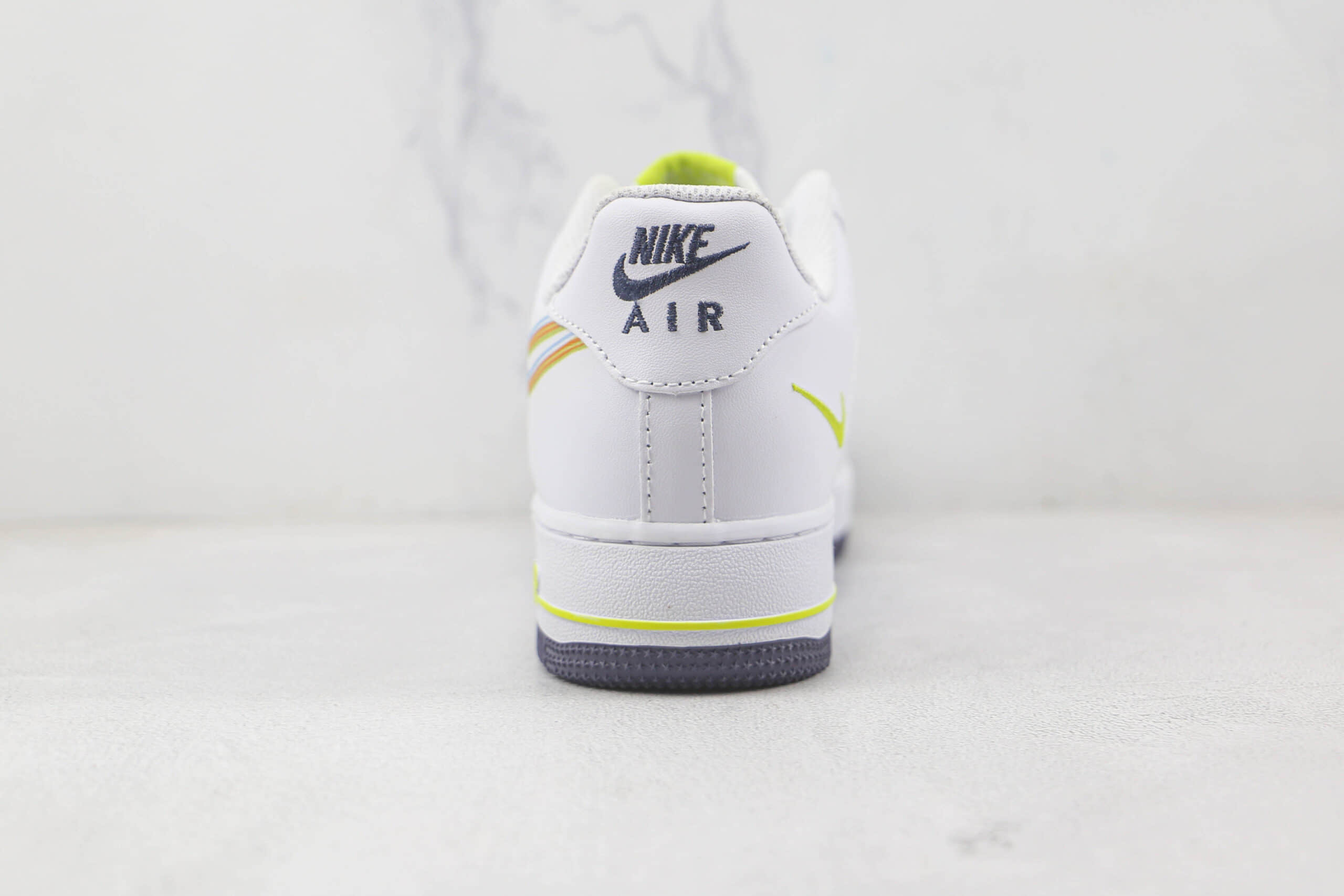 耐克Nike Air Force 1’07 Low纯原版本低帮空军一号多彩勾板鞋内置气垫 货号：BS8871-901