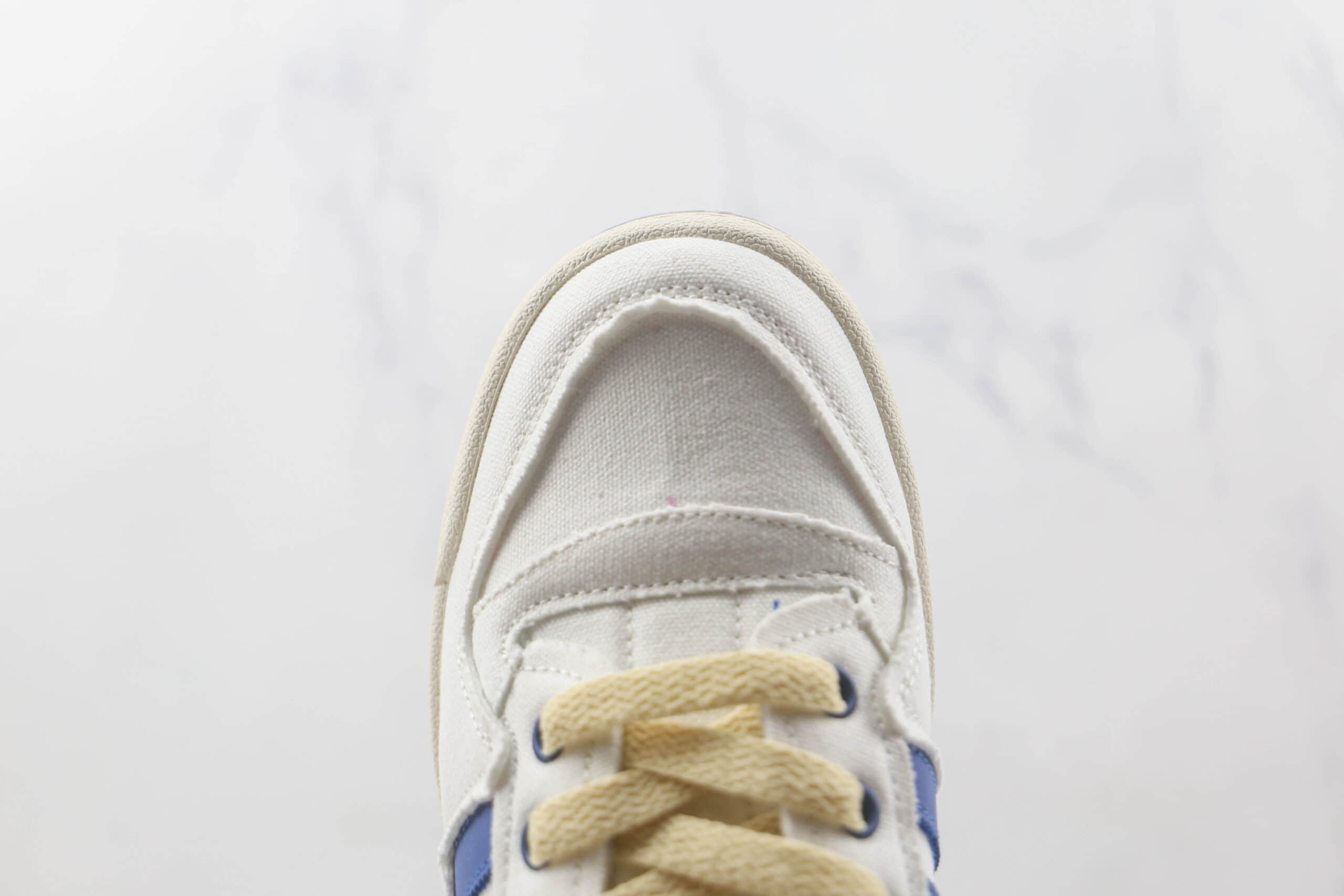 阿迪达斯Adidas originals Forum 84 low纯原版本白蓝色魔术贴低帮Forum84板鞋原楦头纸板打造 货号：HR0458
