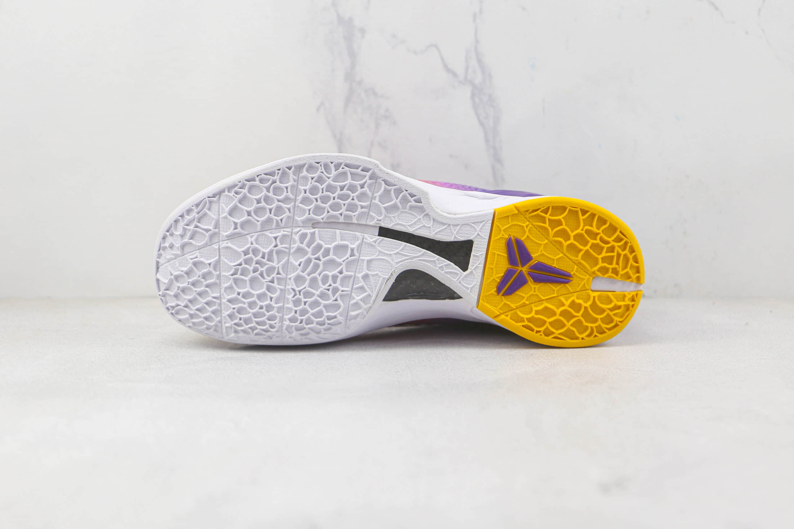 耐克Nike Zoom Kobe纯原版本科比6代橙紫渐变色实战篮球鞋内置碳板支持实战 货号：CW2190-107