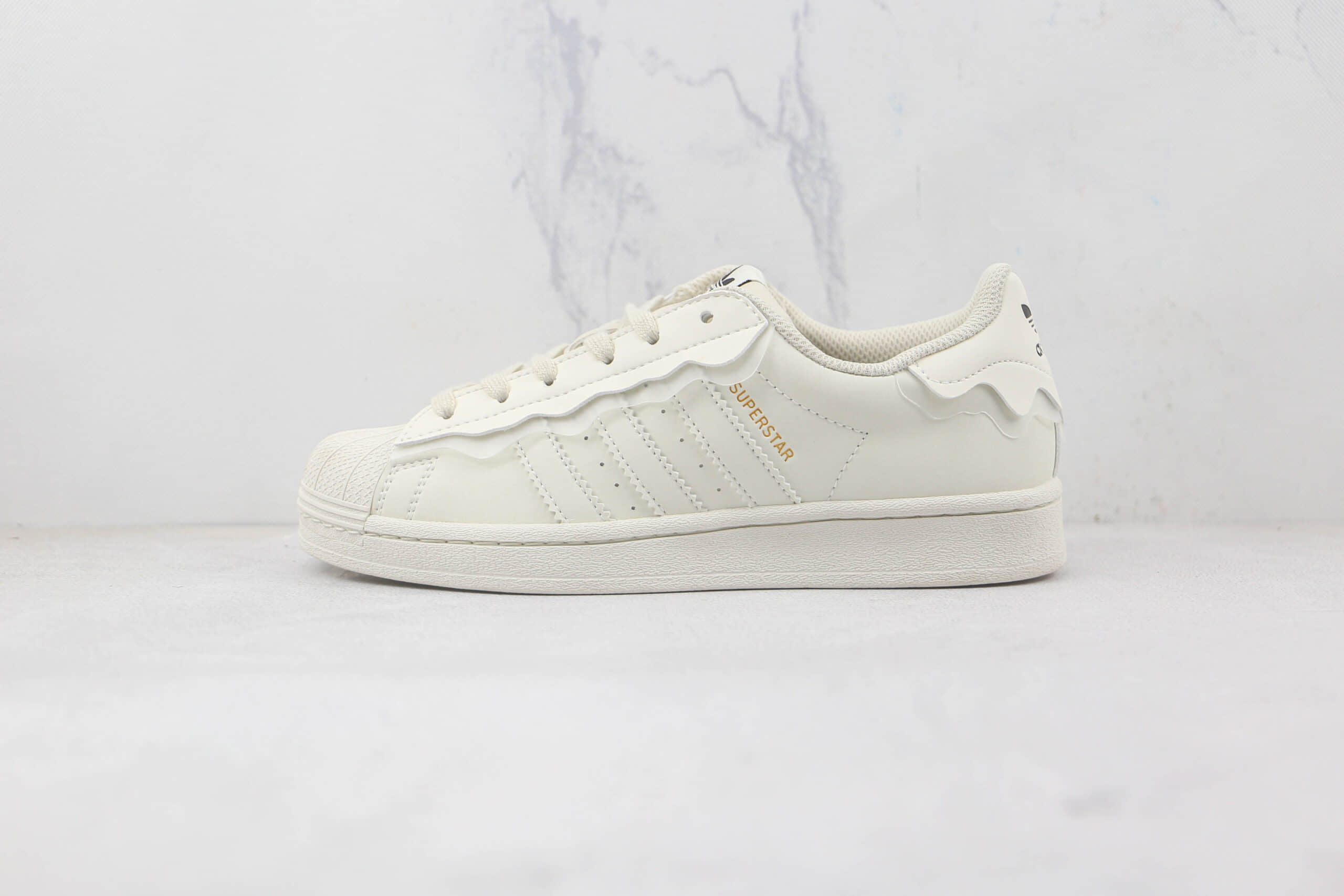 阿迪达斯Adidas Originals Superstar Milk White Lace纯原版本三叶草贝壳头皮革奶白花边雪糕板鞋原盒原标 货号：GW4441