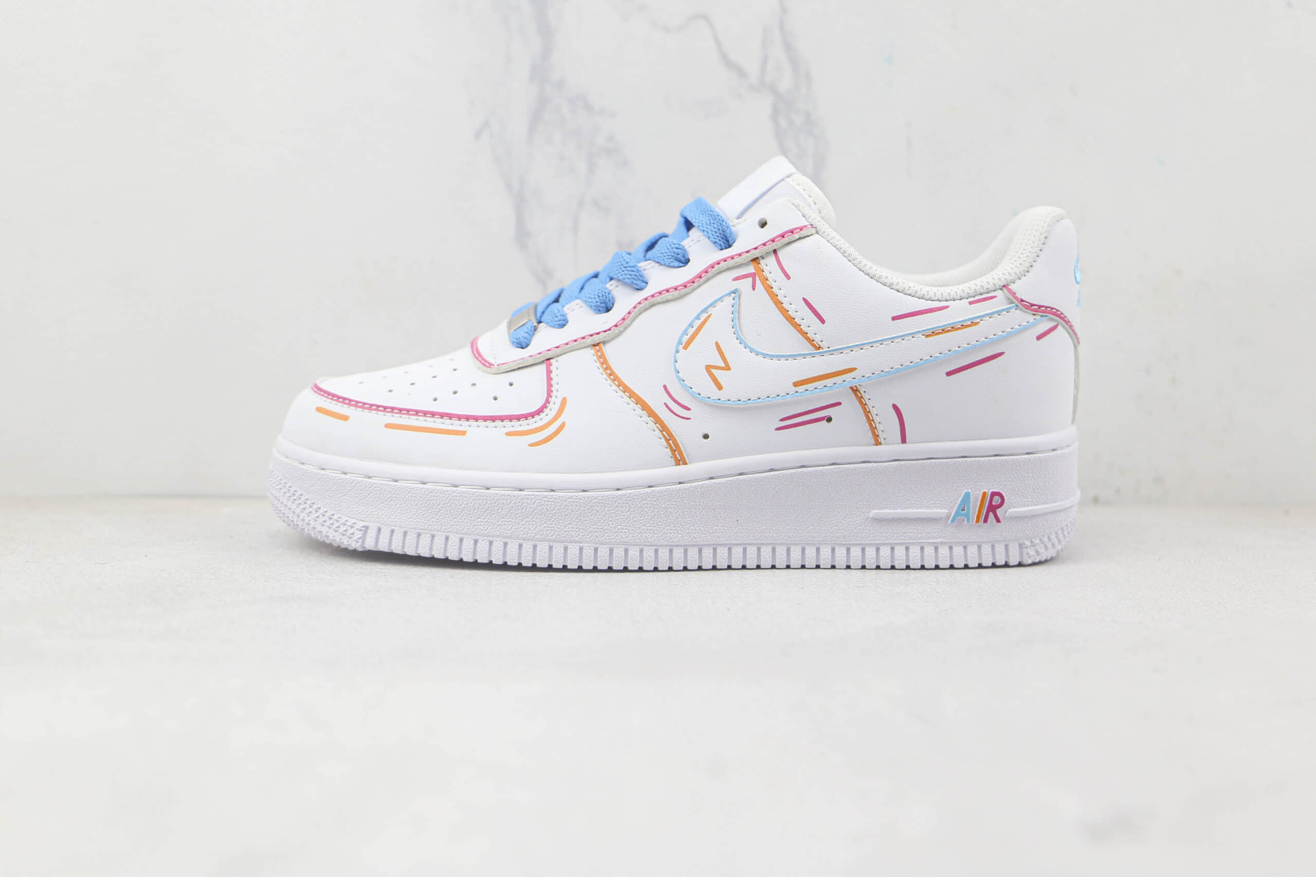 耐克Nike Air Force 1’07 Low纯原版本低帮空军一号涂鸦配色板鞋内置气垫 货号：315115-112