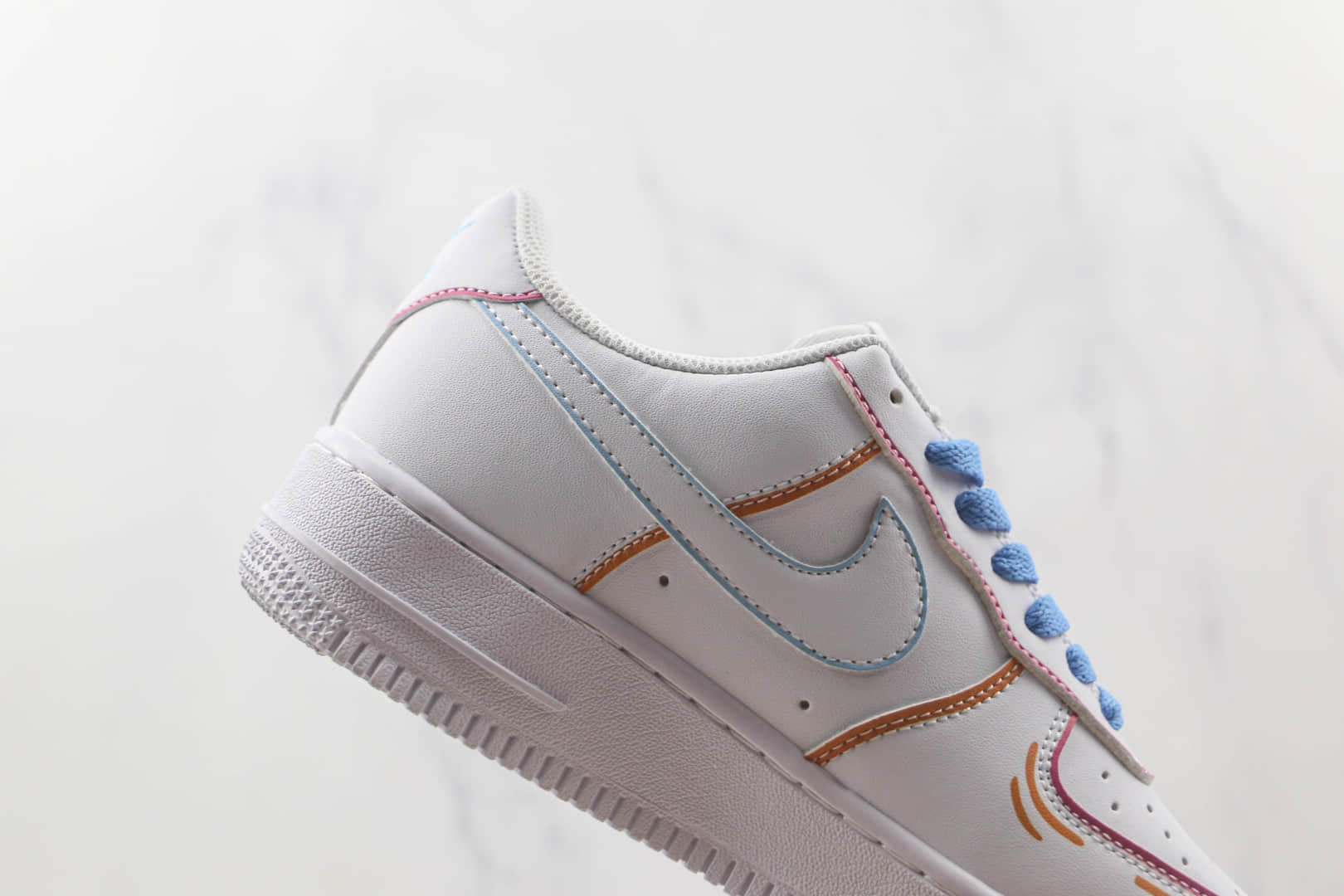 耐克Nike Air Force 1’07 Low纯原版本低帮空军一号涂鸦配色板鞋内置气垫 货号：315115-112