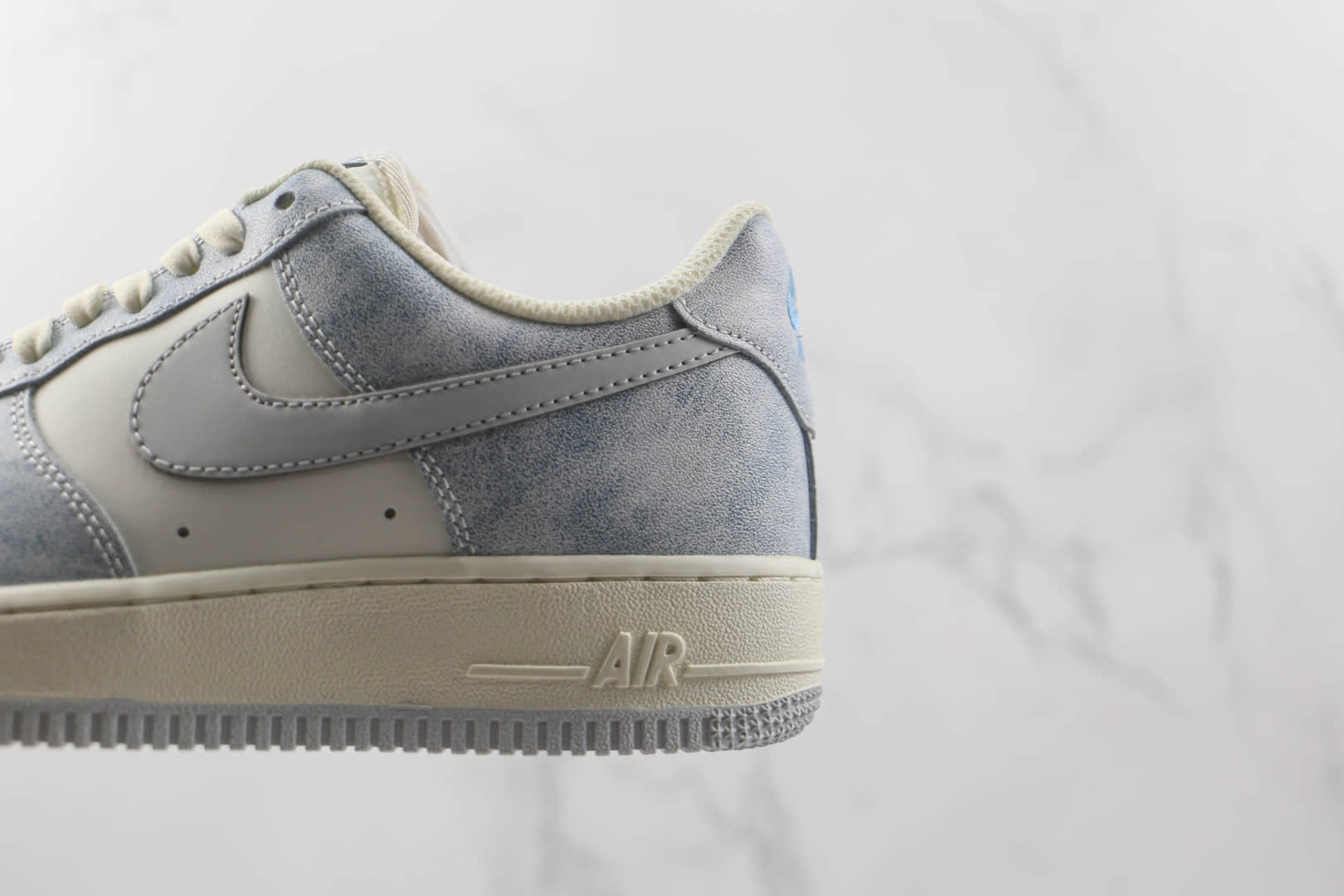 耐克Nike Air Force 1’07 Low纯原版本低帮空军一号迷雾蓝配色板鞋内置气垫 货号：CL5568-663